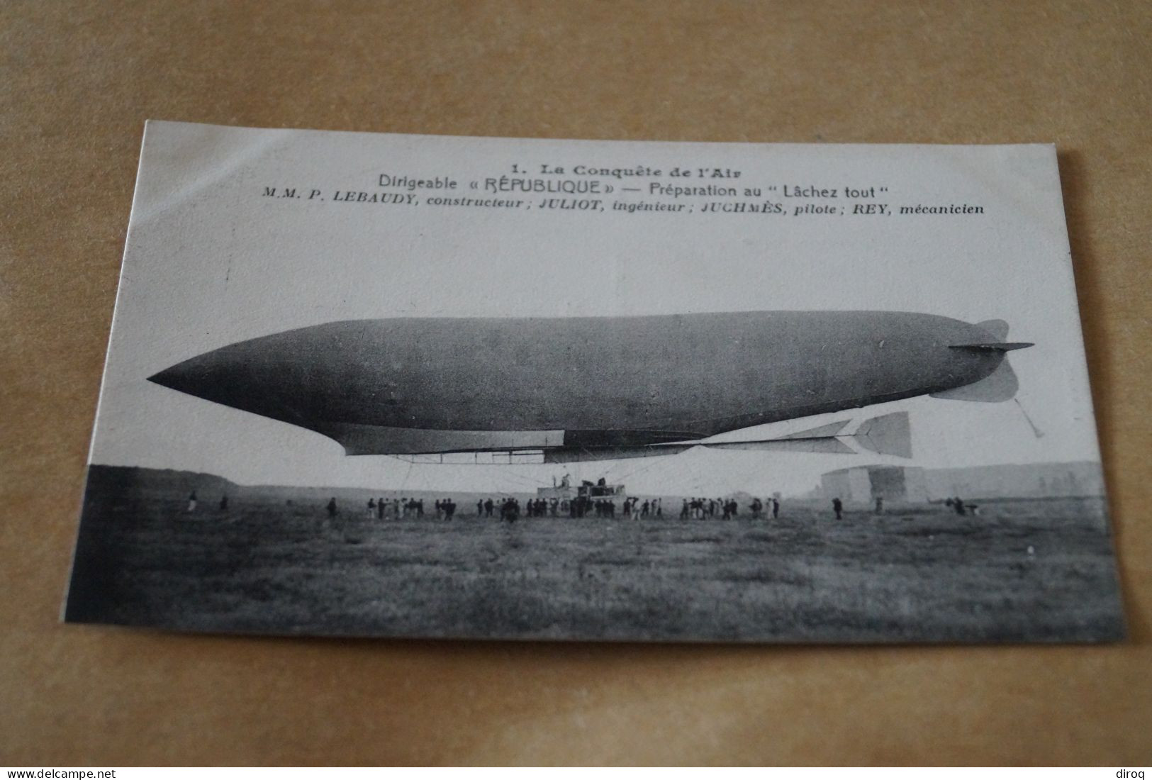 Ballon Dirigeable Le République,ancienne Carte Postale Pour Collection - Airships