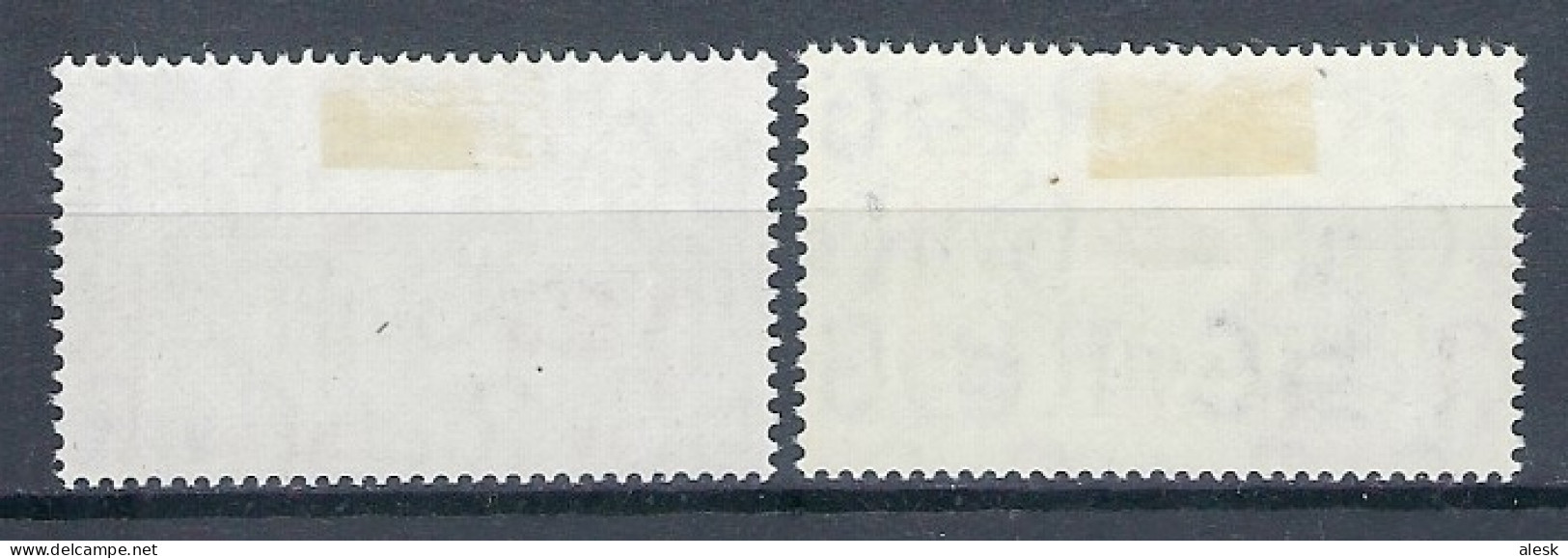 GRANDE-BRETAGNE 1948 N°239 + 240 Avec Charnières - 3° Anniversaire De La Libération Des Îles Anglo-Normandes - Unused Stamps