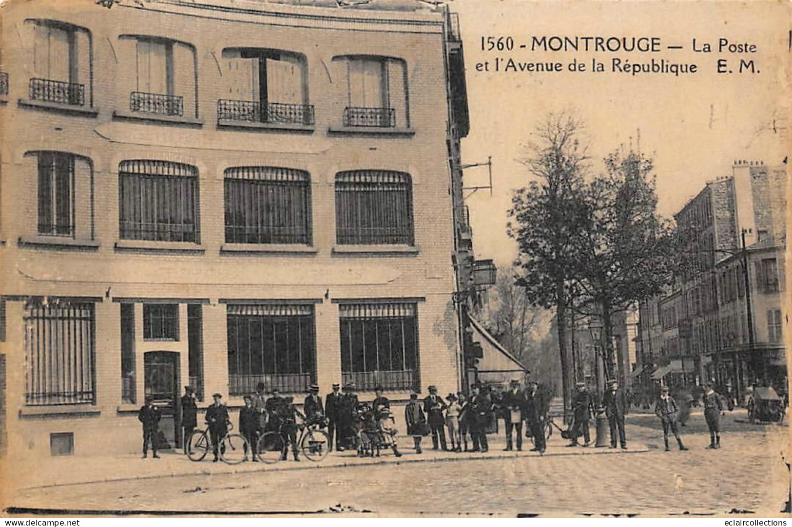 Montrouge     92      La Poste Et Avenue De La République        .  ( Voir Scan) - Montrouge