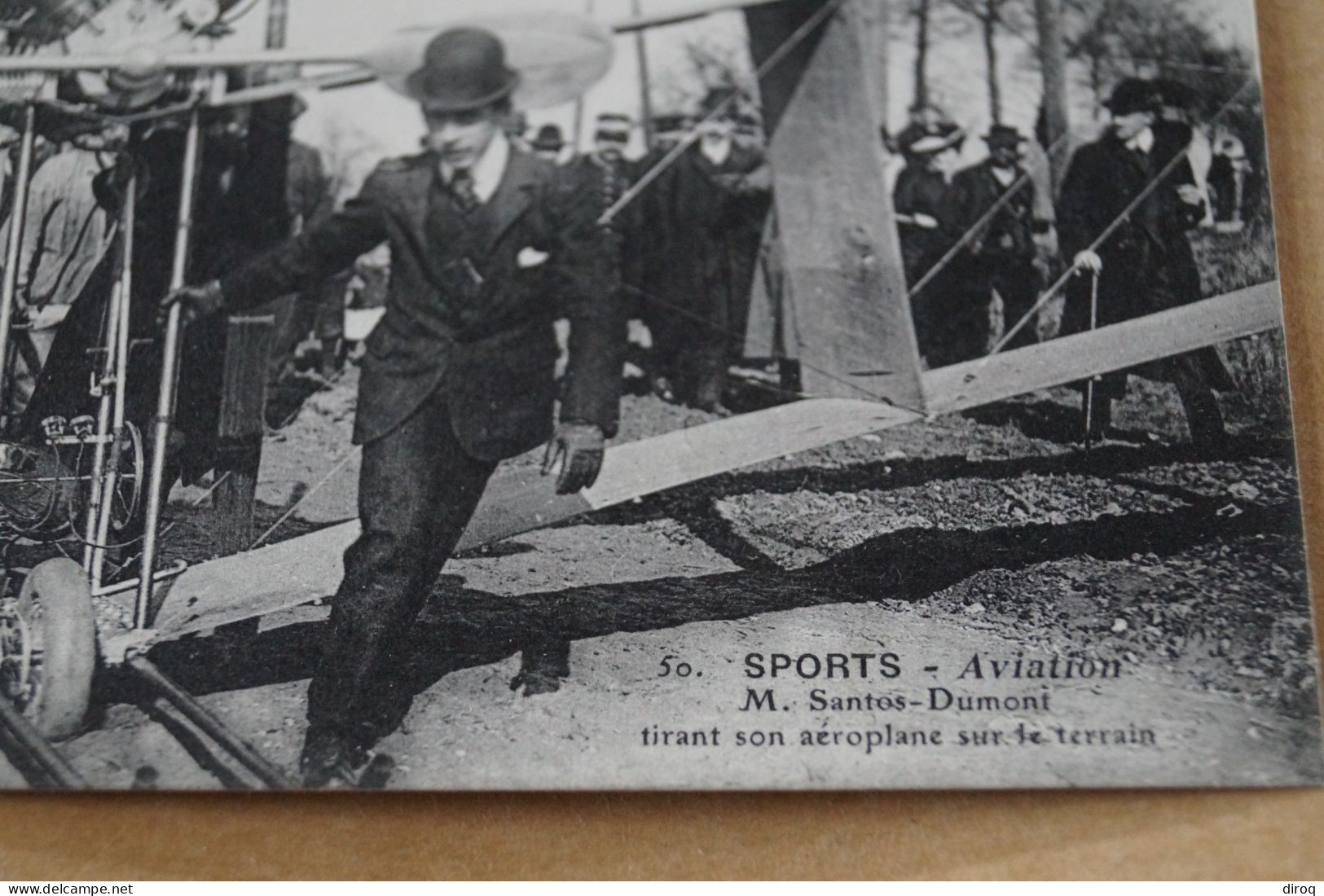 Aviation ,aviateur,M. Santos - Dumont Tirant Son Aéroplane, Ancienne Carte Postale,collection - Aviadores