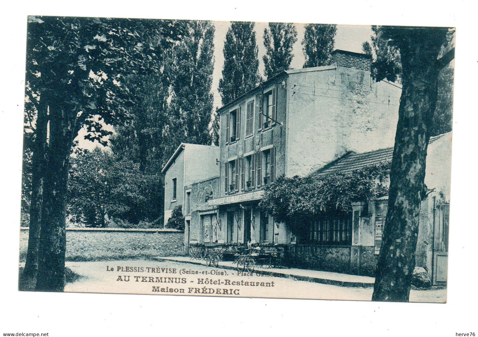 LE PLESSIS TREVISE - Place Gambetta - AU TERMINUS - Hôtel Restaurant - Maison FREDERIC - Le Plessis Trevise