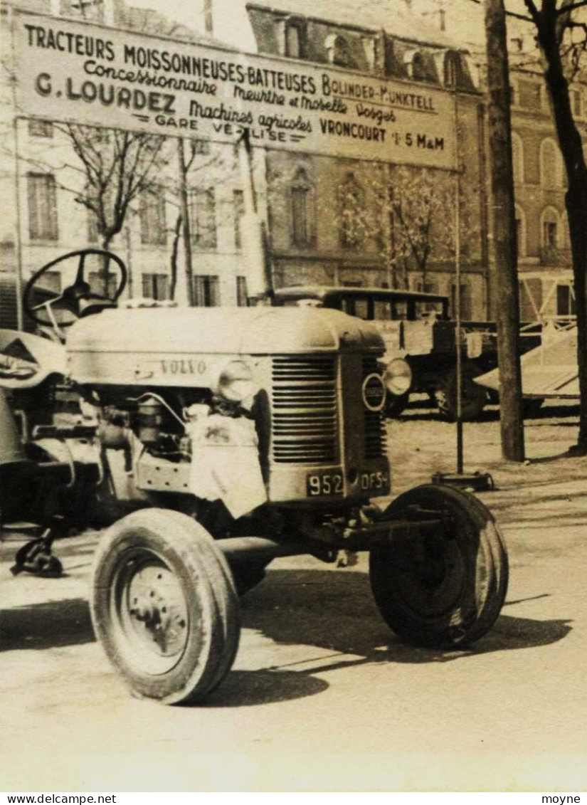 11294  - Meurthe Et Moselle  FOIRE AUX ENGINS AGRICOLES  TRACTEURS Et AUTRES  Ch. SIMONIN à MEREVILLE - Traktoren