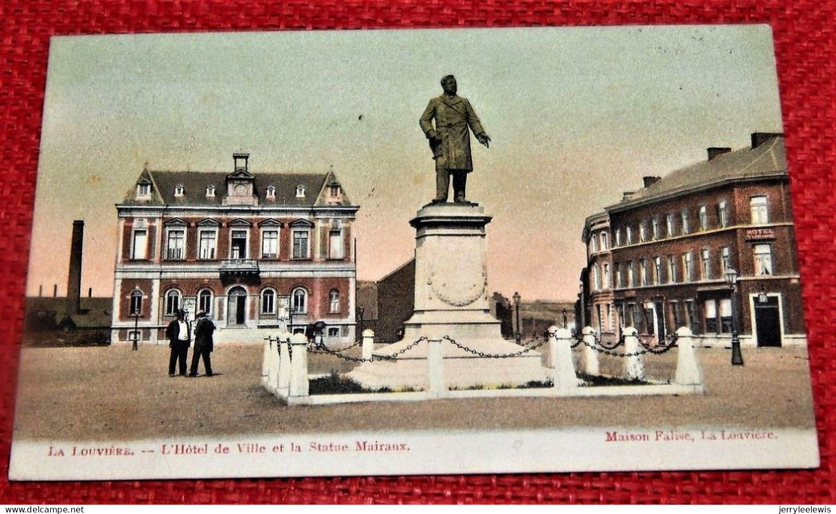 LA LOUVIERE  -  L'Hôtel De Ville Et La Statue Mairaux  -  1907 - La Louvière