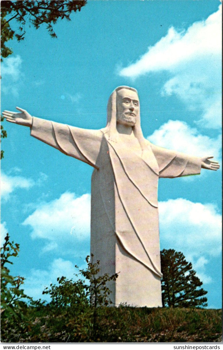 Arkansas Eureka Springs Christ Of The Ozarks Giant Statue - Andere & Zonder Classificatie