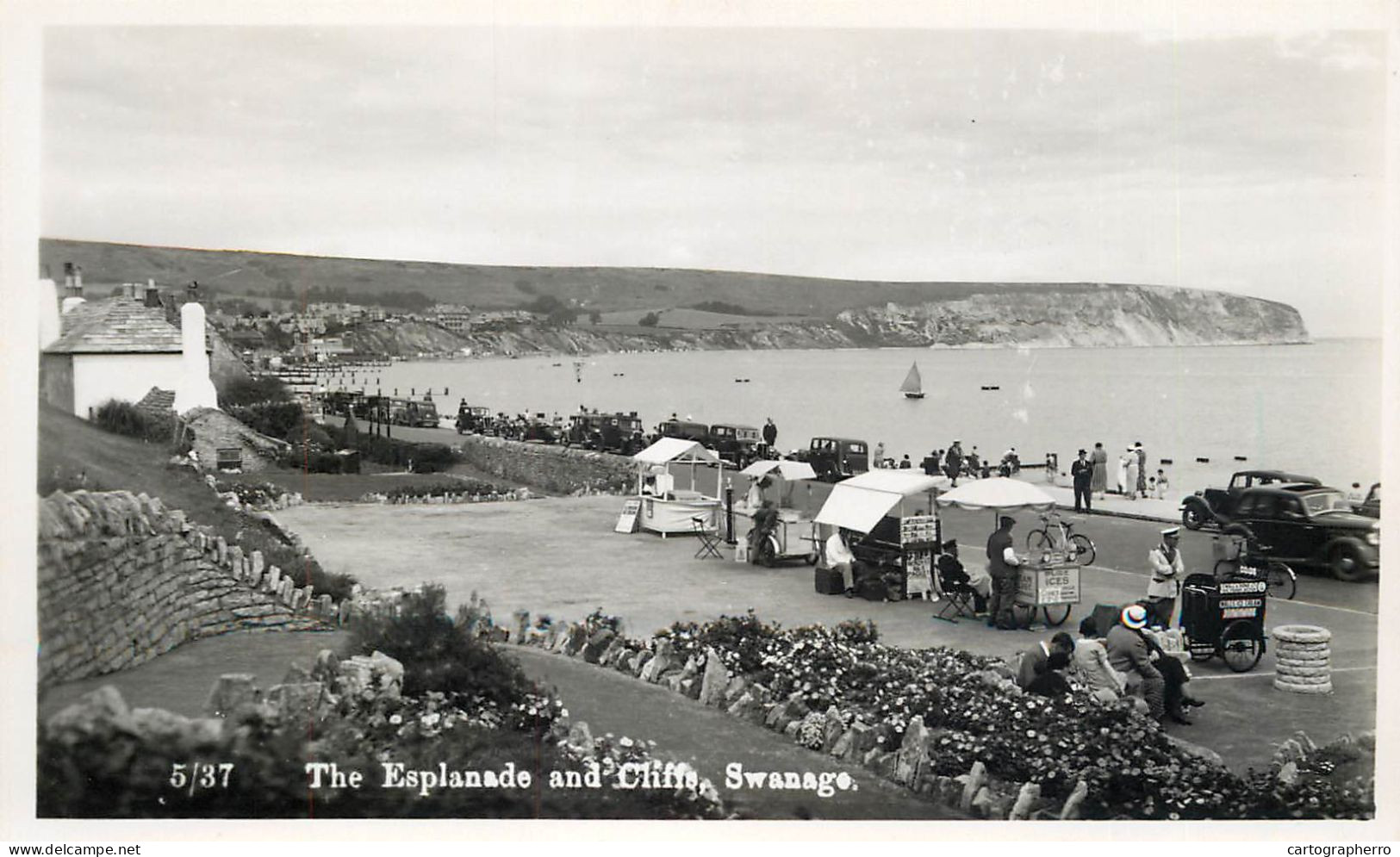 Swanage Esplanada & Cliffs - Swanage