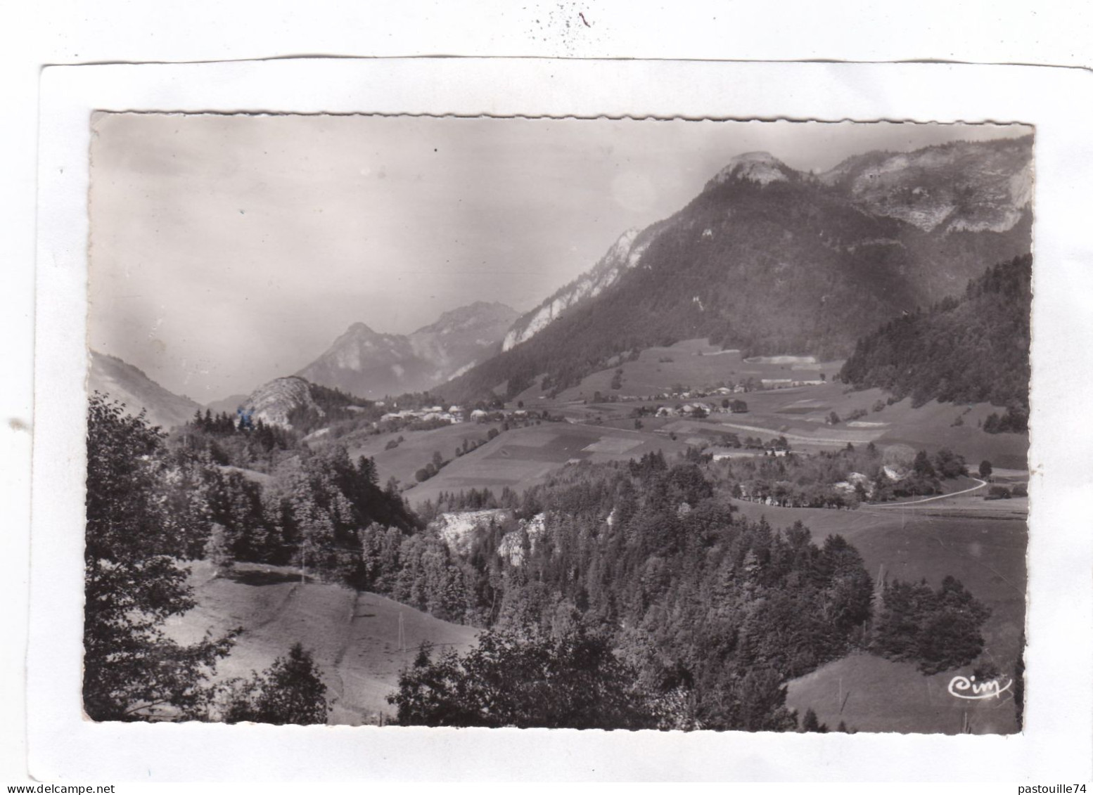 CPSM :  14 X 9  -  BELLEVAUX - Le Village Du Frène Et La Montagne De Niflon - Bellevaux