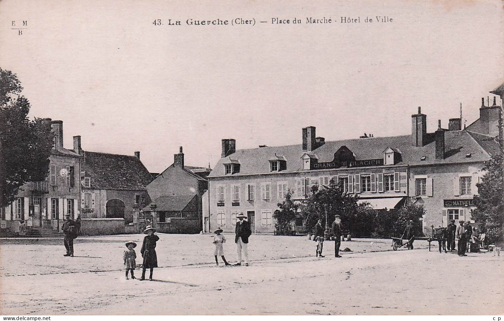 La Guerche - Place Marché - Hotel De Ville   - Cachet Regiment D'Artillerie Hippomobile  -  CPA°Rn - La Guerche Sur L'Aubois