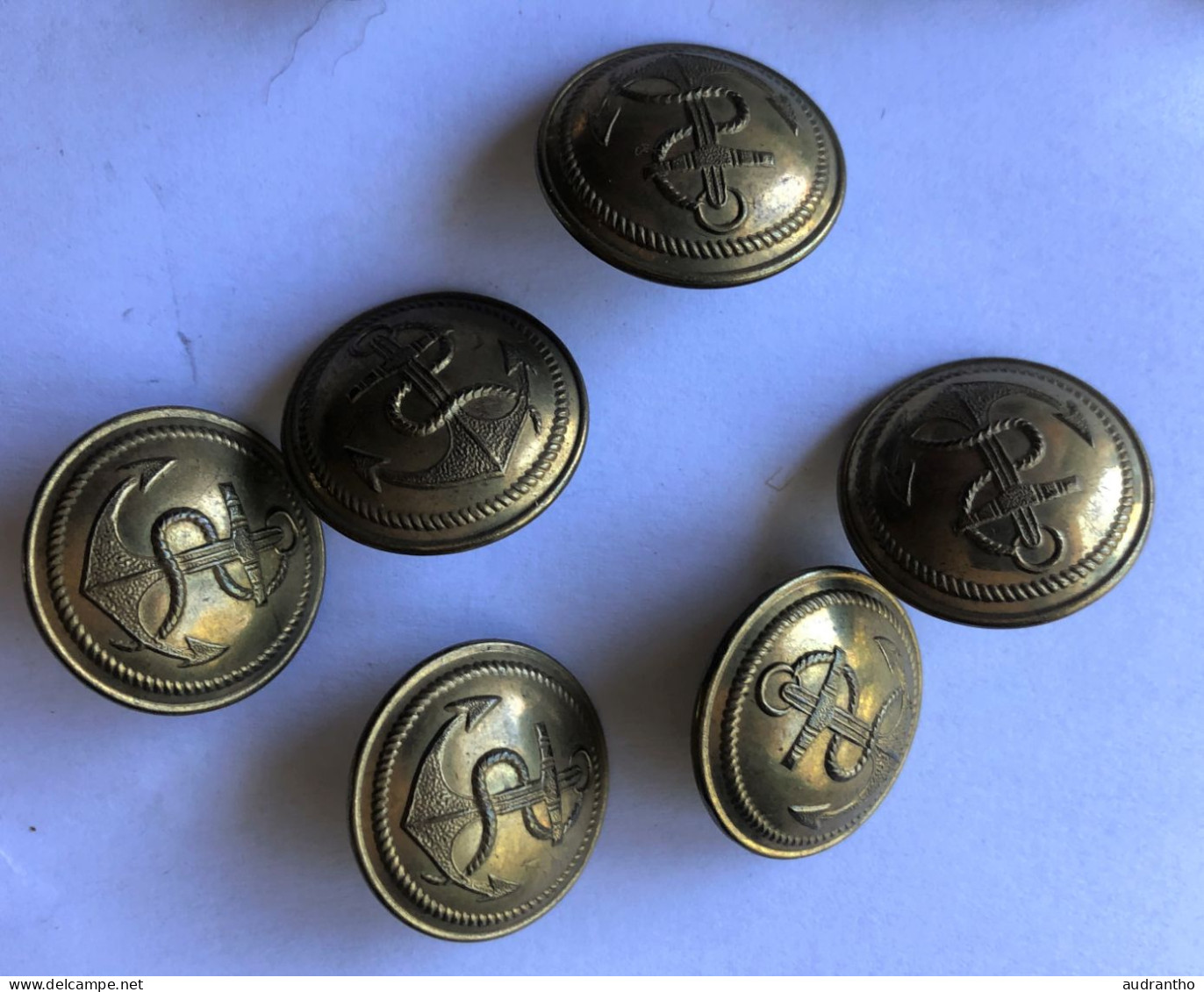 Lot De 19 Boutons Anciens D'uniforme Militaire - MILITARIA - Ancre Marine H. J. M. Et M. D. Paris - Buttons