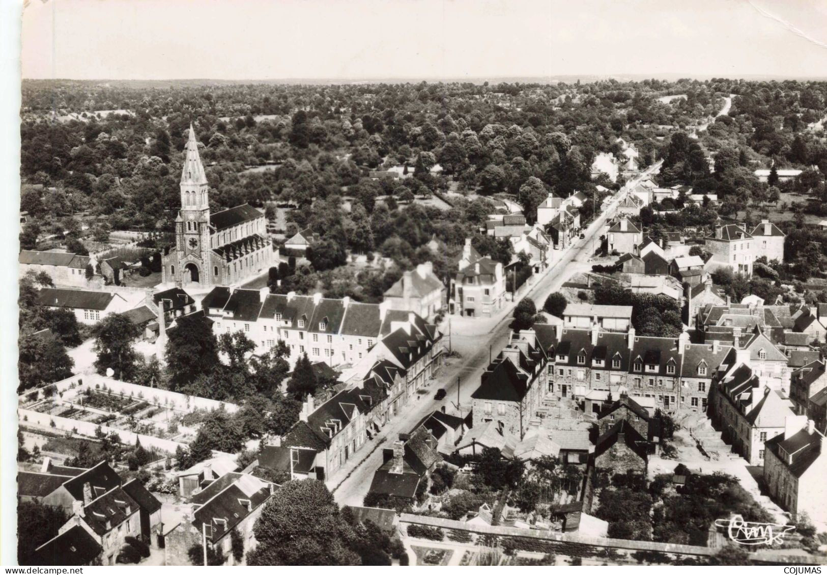 50 - BARENTON - C00143 - Vue Aérienne - Rue De Mortain Et De Domfront - CPSM - 15x10 Cm - Barenton