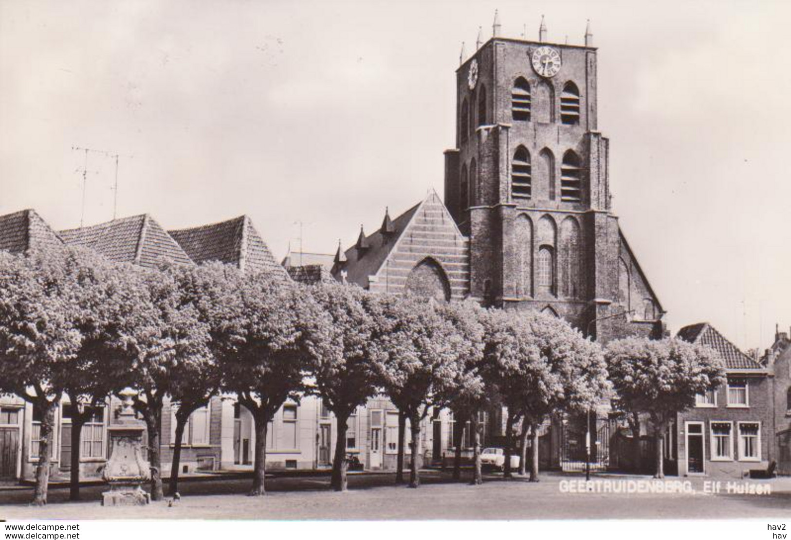 Geertruidenberg Elf Huizen Kerk RY17497 - Geertruidenberg