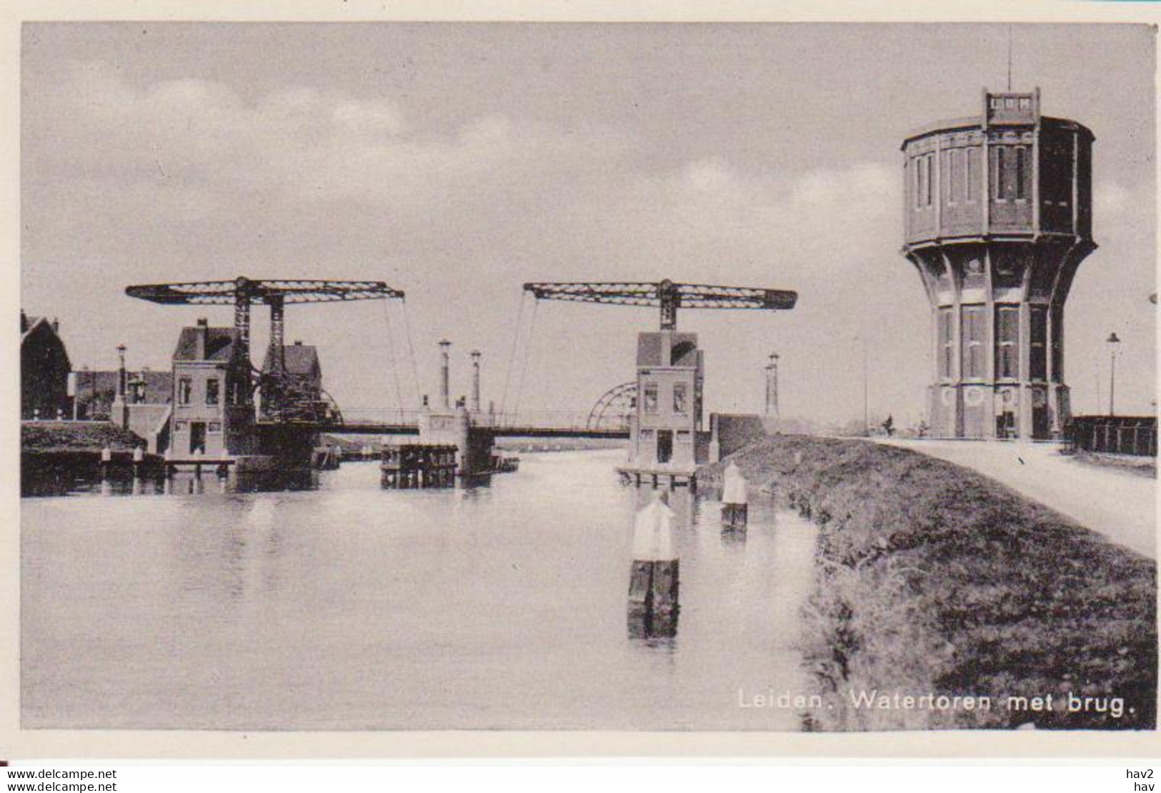 Leiden Watertoren Met Brug RY17345 - Leiden