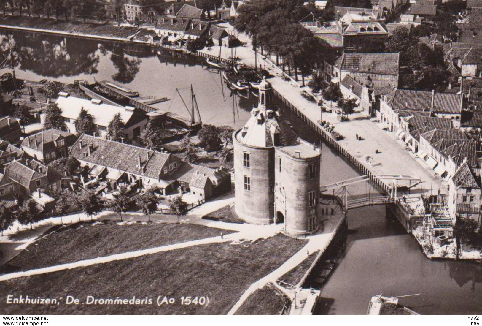 Enkhuizen De Drommedaris Luchtfoto RY17149 - Enkhuizen