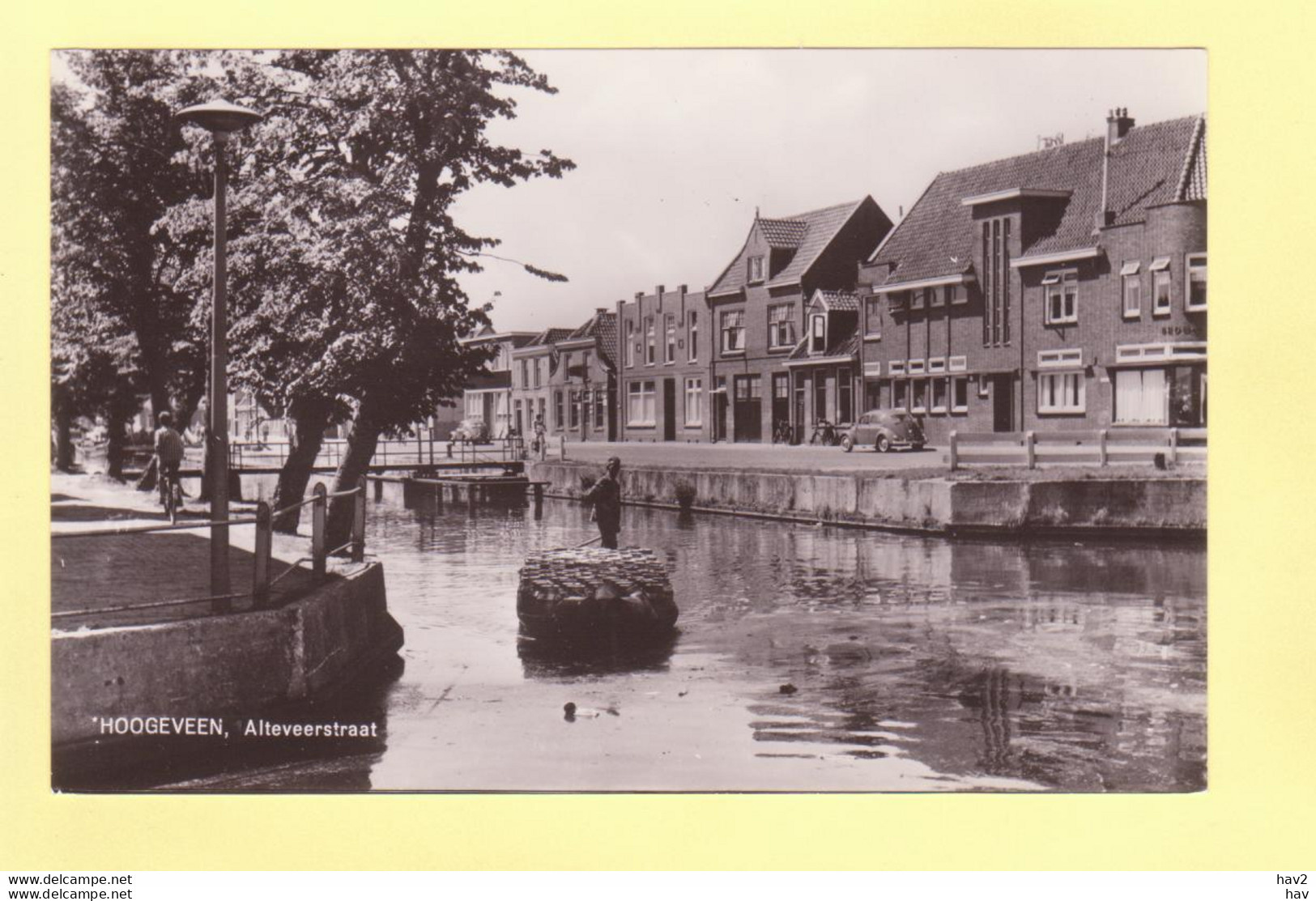 Hoogeveen Alteveerstraat, VW Kever RY19182 - Hoogeveen