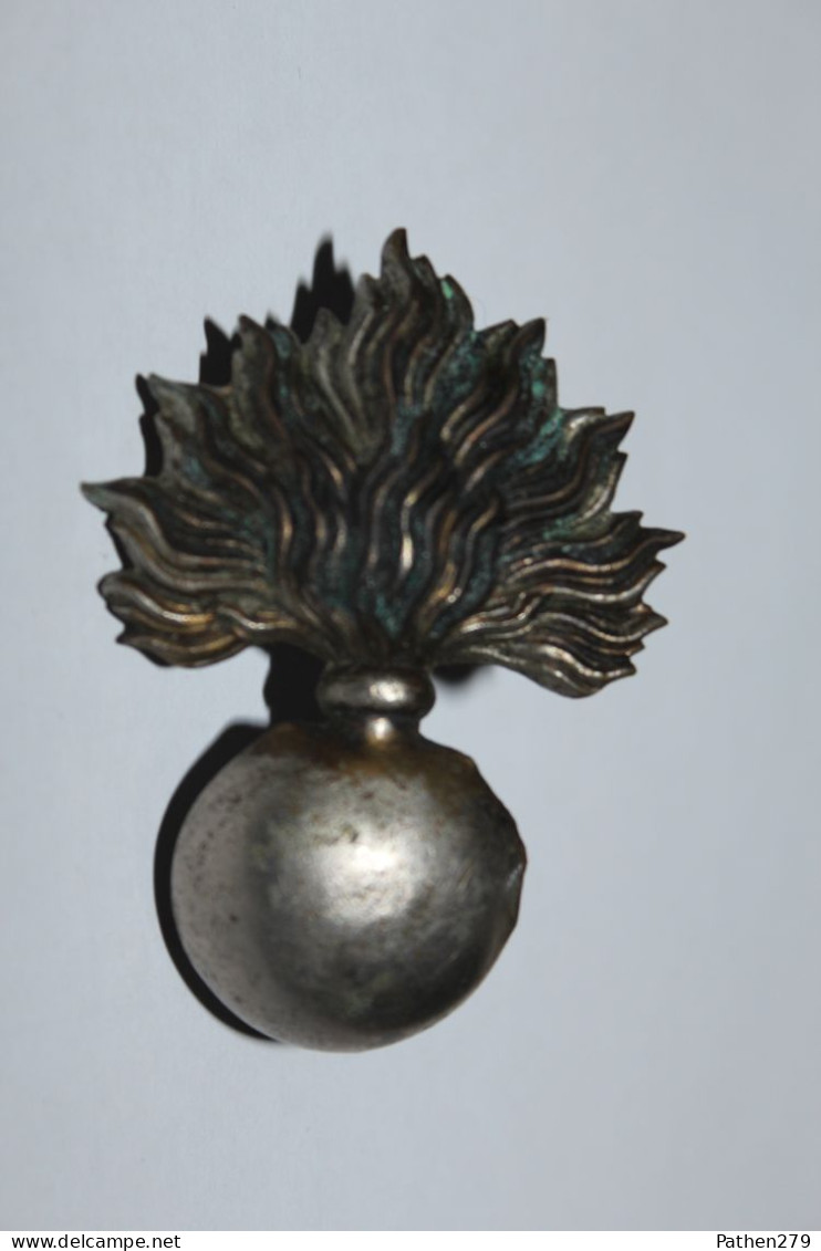 Ancien Attribut Grenade Pour Casque Français Gendarmerie Ou Pompier - Headpieces, Headdresses