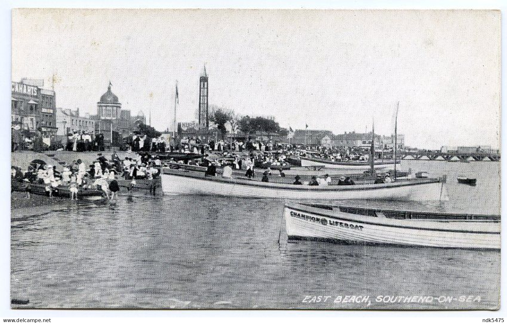 SOUTHEND ON SEA : EAST BEACH (CHAMPION LIFEBOAT) - Southend, Westcliff & Leigh