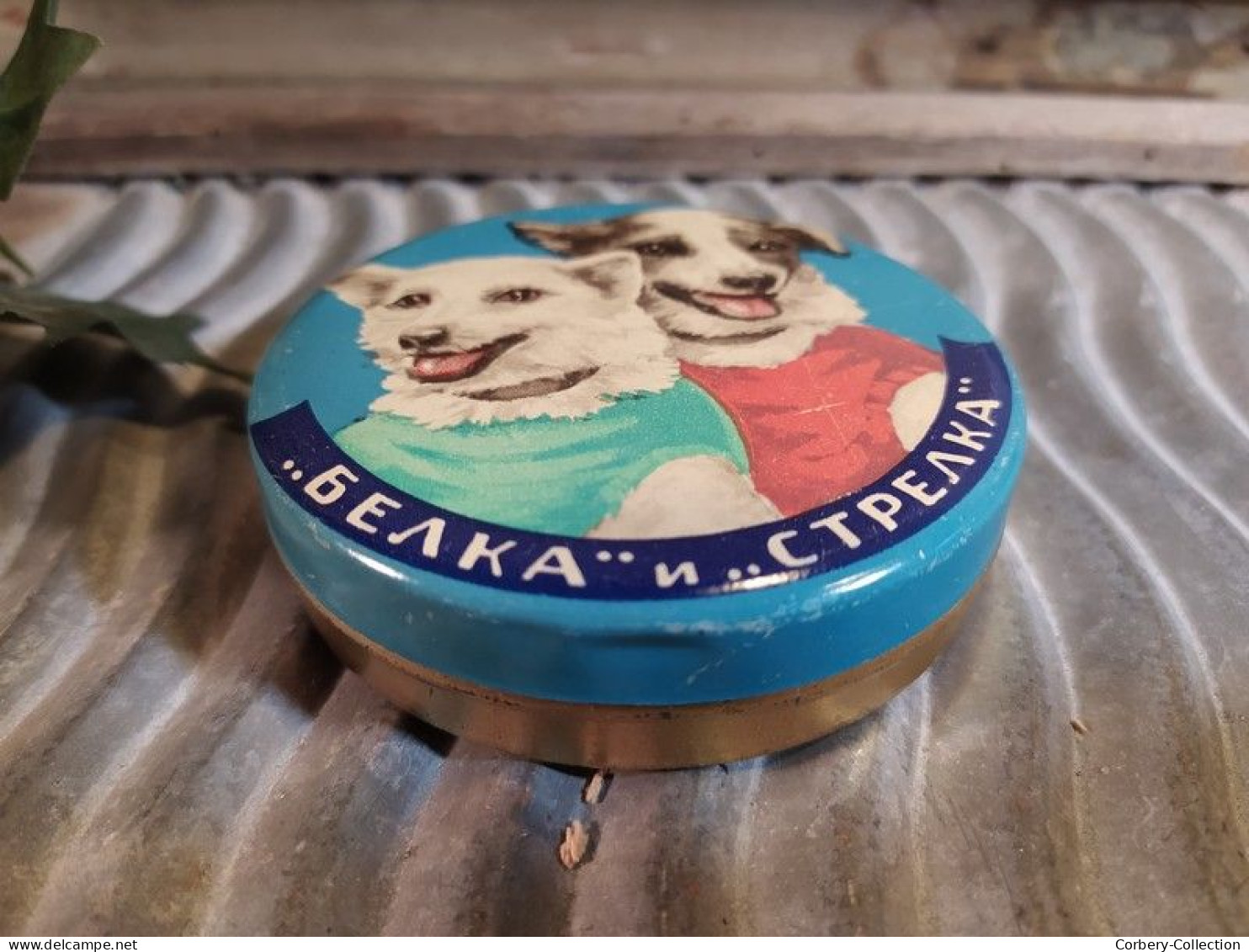 Boite 1960s USSR Vintage Russian Soviet Space Dog Belka Strelka Sputnik Tin Box - Drogerie & Apotheke