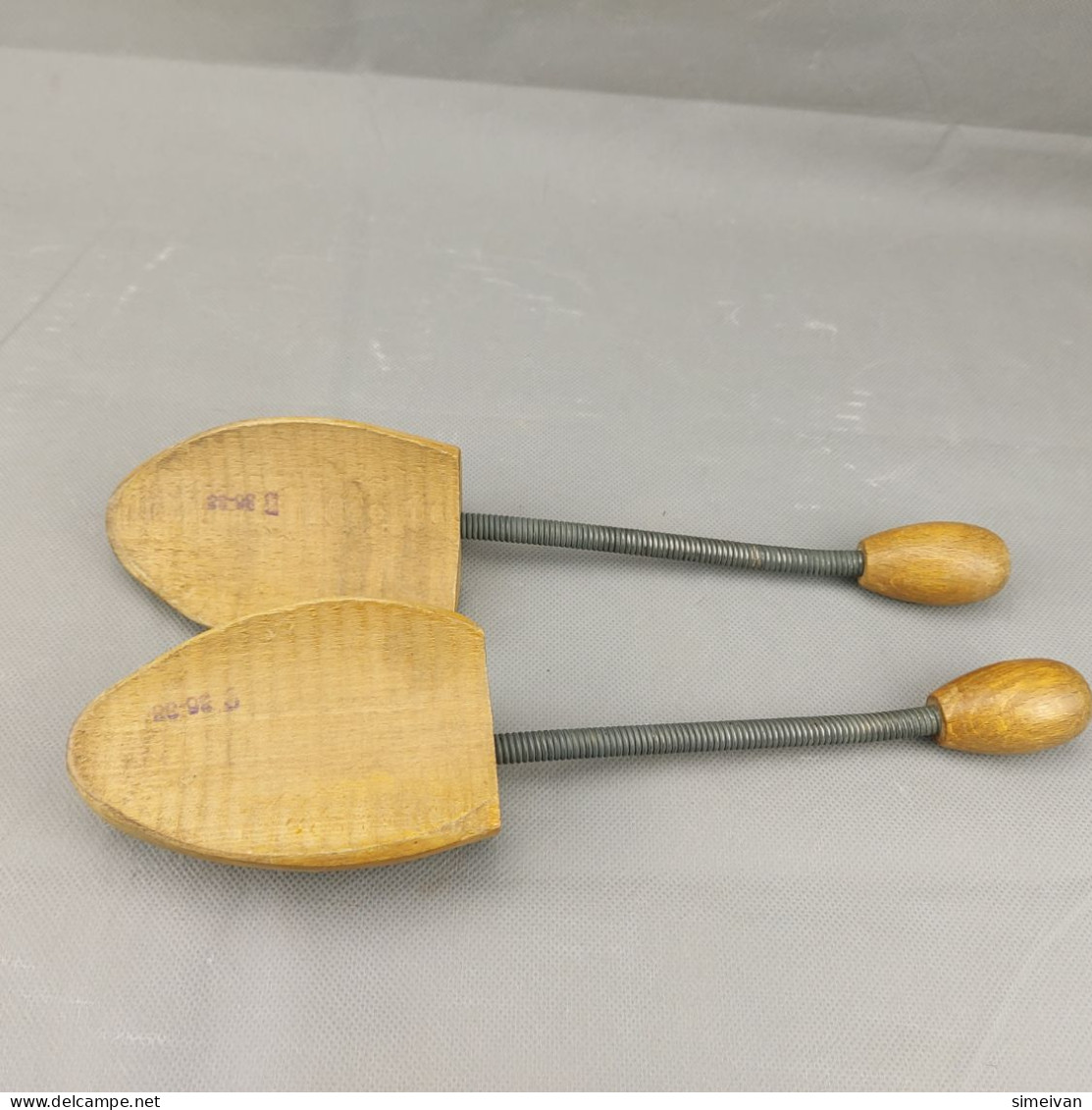 VINTAGE PAIR MELIGA SHOE STRETCHERS OR TREE SHOEMASTER SIZE 36-38 #0333