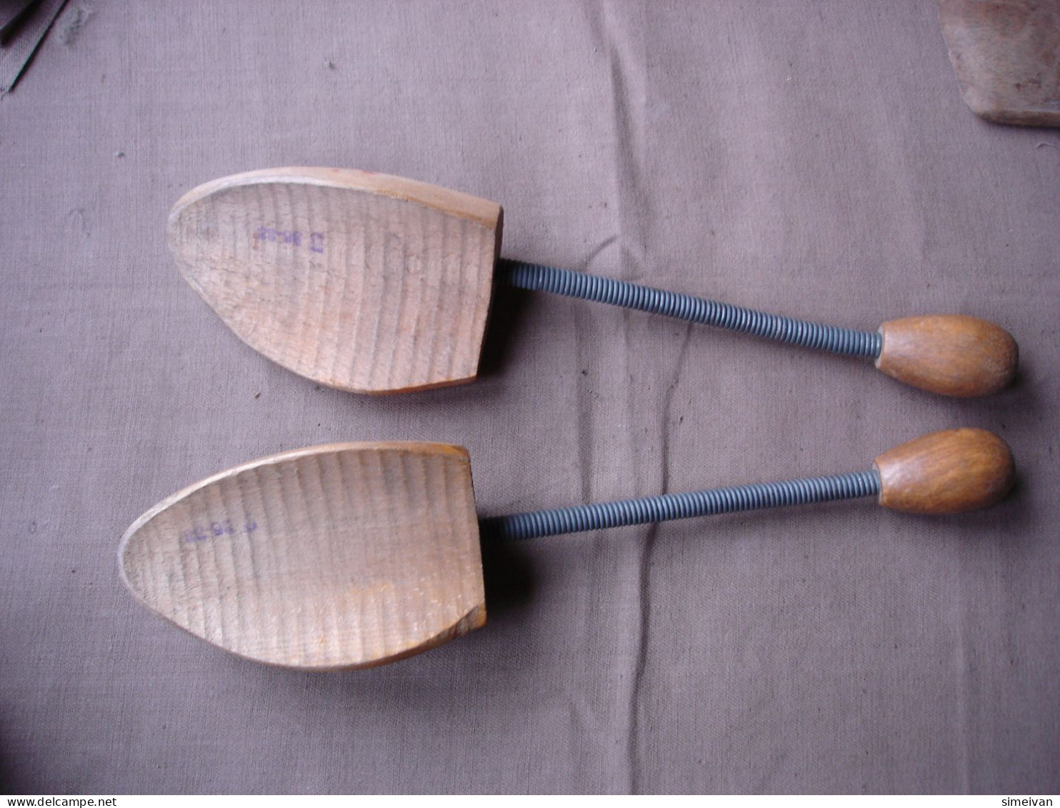 VINTAGE PAIR MELIGA SHOE STRETCHERS OR TREE SHOEMASTER SIZE 36-38 #0333