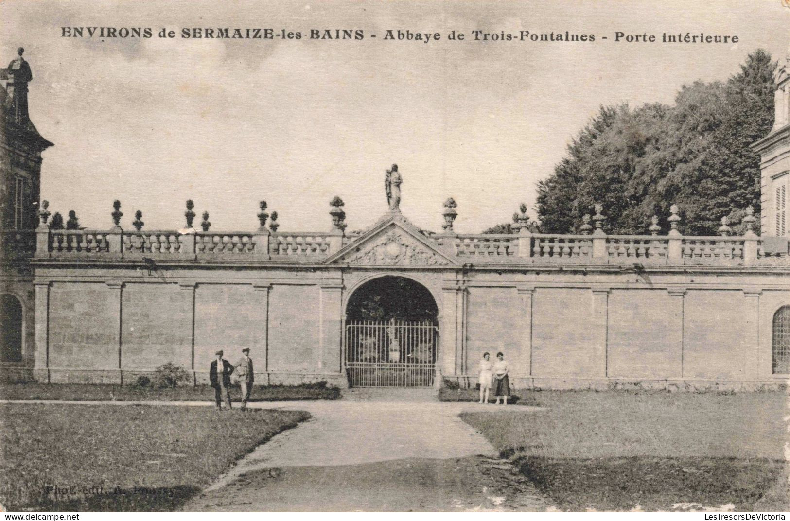 FRANCE - Sermaize Les Bains - Abbaye De Trois Fontaines - Porte Intérieure - Animé - Carte Postale Ancienne - Sermaize-les-Bains