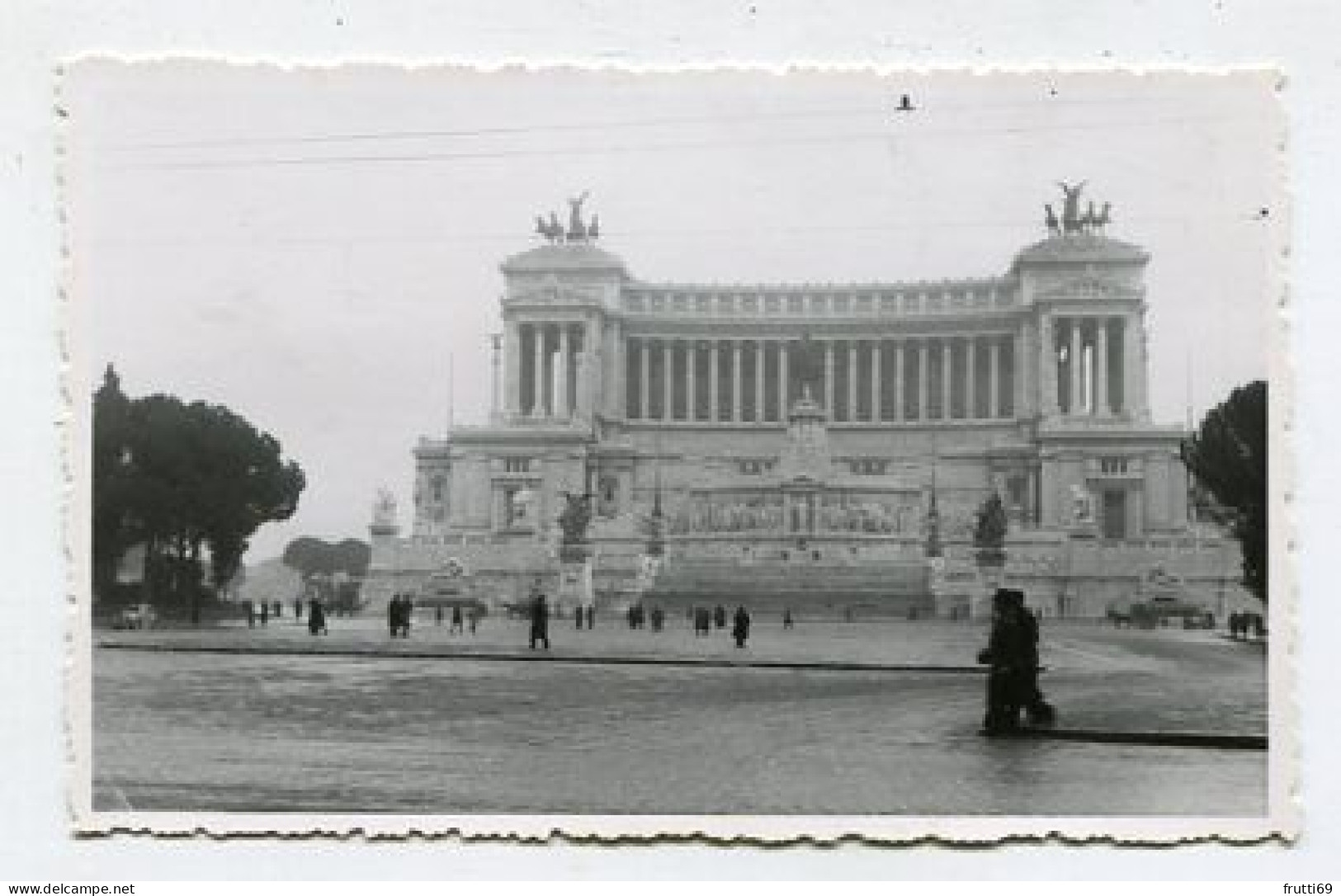 AK152132 ITALY - Roma - Nationaldenkmal - Altare Della Patria