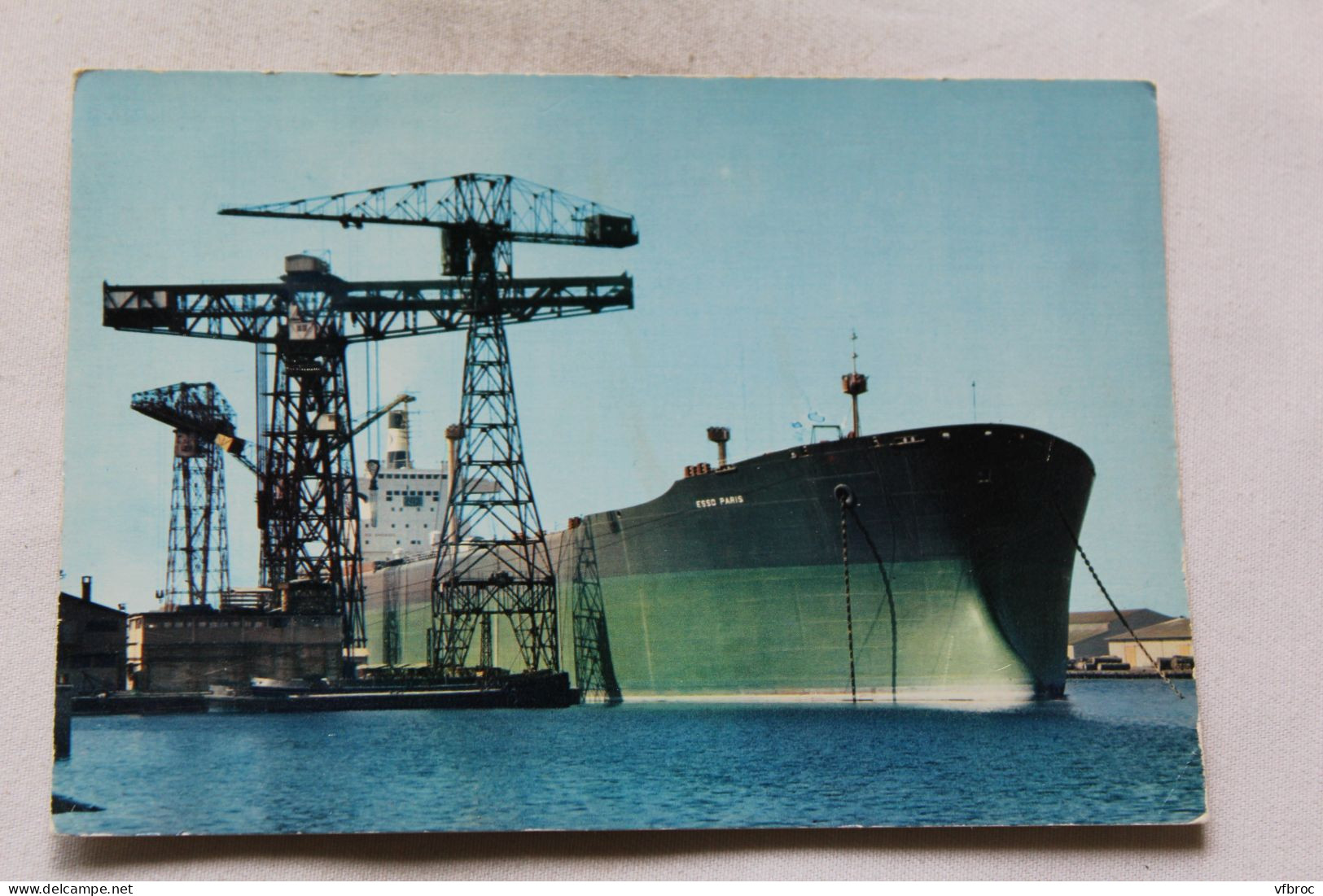 Cpm, Pétrolier Esso Paris, Saint Nazaire, Bassin De Penhoet, Bateaux, Loire Atlantique 44 - Tanker