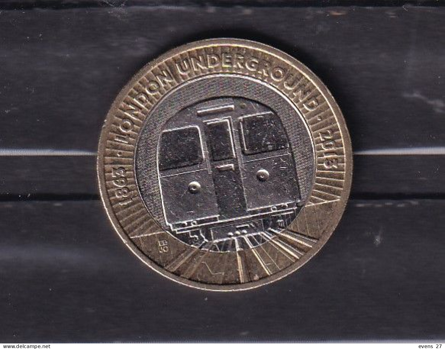 GREAT BRITAIN £2-2013  BI -METALLIC COIN LONDON UNDERGROUND TRAIN-CIRCULATED - 2 Pounds
