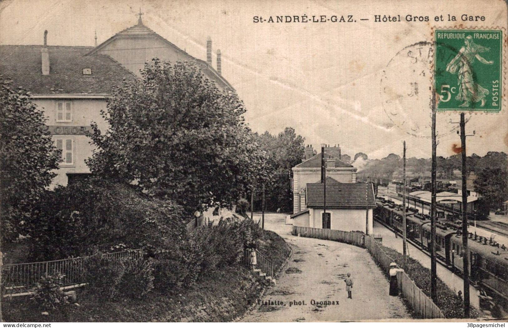 J1108 - St ANDRÉ Le GAZ - D38 - Hôtel Gros Et La Gare - Trains - Saint-André-le-Gaz