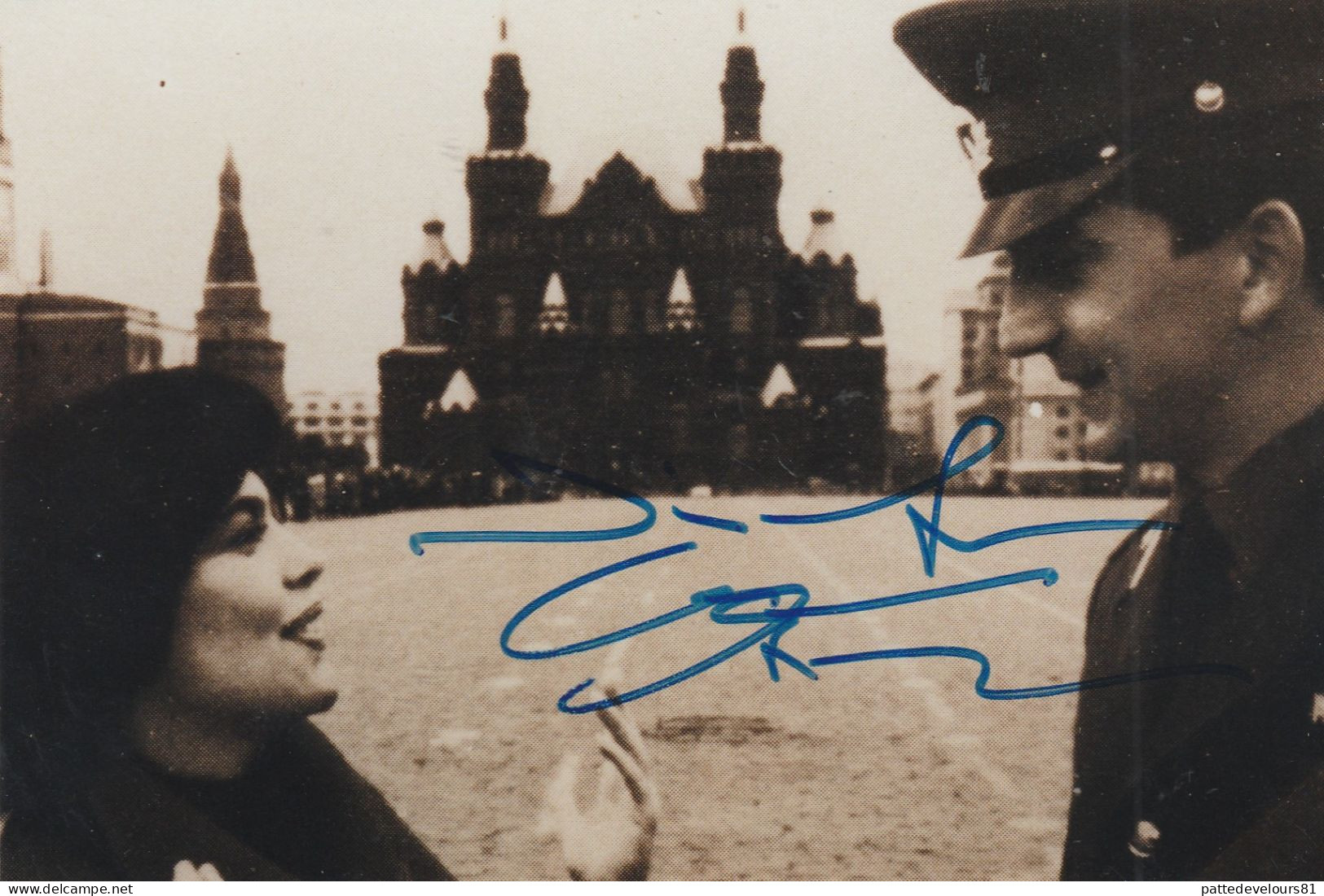 CPM  Autographe Original Mireille MATHIEU Signature Réelle Actual Signature Chateuse A Singer MOSCOU Place Rouge - Sänger Und Musiker