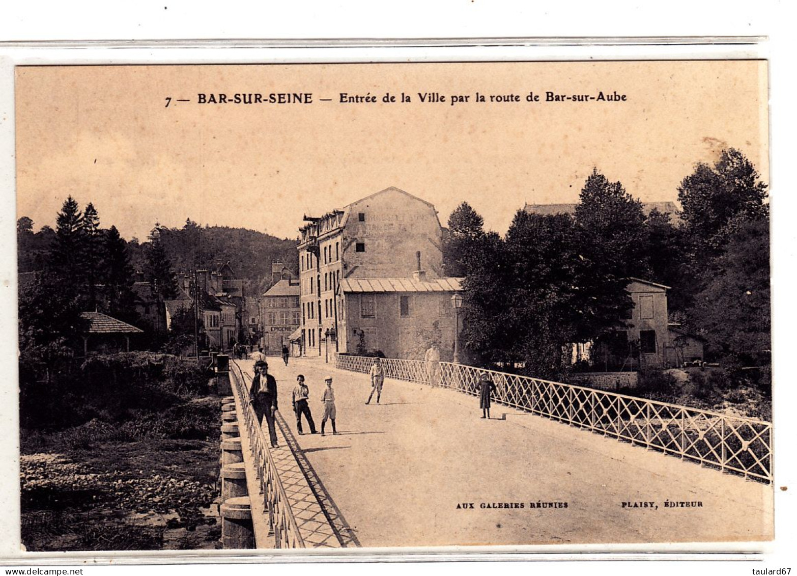 Bar Sur Seine Entrée De La Ville Par La Route De Bar Sur Aube - Bar-sur-Seine