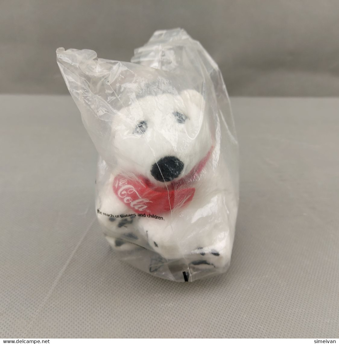 COCA COLA Limited Edition POLAR BEAR PLUSH TOY Red Scarf 10cm Tall #0601 - Peluche