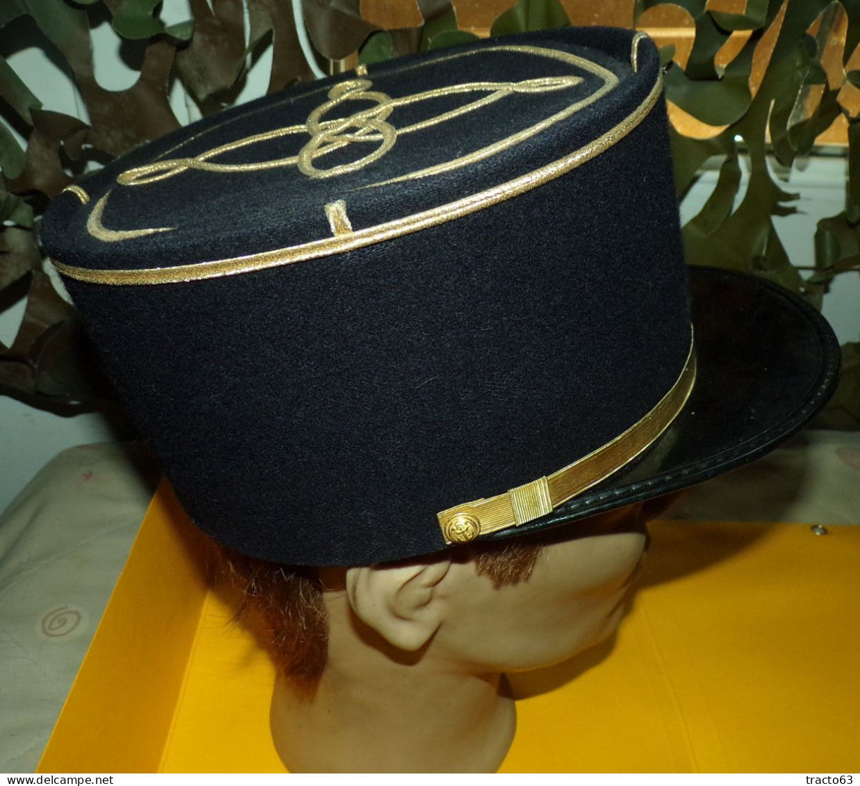 KEPI DES TROUPES COLONIALES AU GRADE D'ADJUDANT CHEF , TAILLE 55 FABRICATION  FRANCAISE ,BON  ETAT VOIR PHOTOS. POUR TOU - Casques & Coiffures