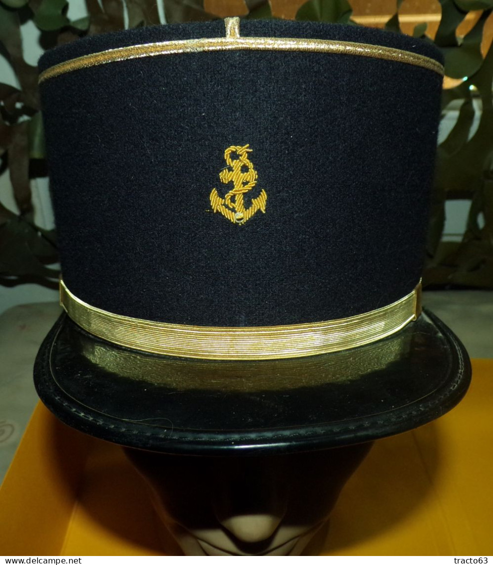 KEPI DES TROUPES COLONIALES AU GRADE D'ADJUDANT CHEF , TAILLE 55 FABRICATION  FRANCAISE ,BON  ETAT VOIR PHOTOS. POUR TOU