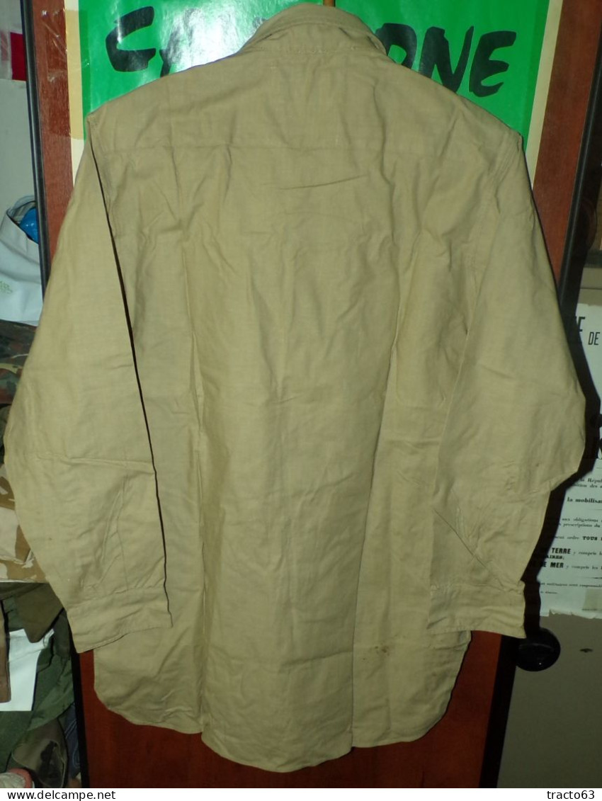 CHEMISE MILITAIRE DE L'ARMEE FRANCAISE DE 1950/60 ,Taille 3 L SOIT L EN CIVIL, DANS SON JUS  A NETTOYER PETITES TACHES , - Equipement