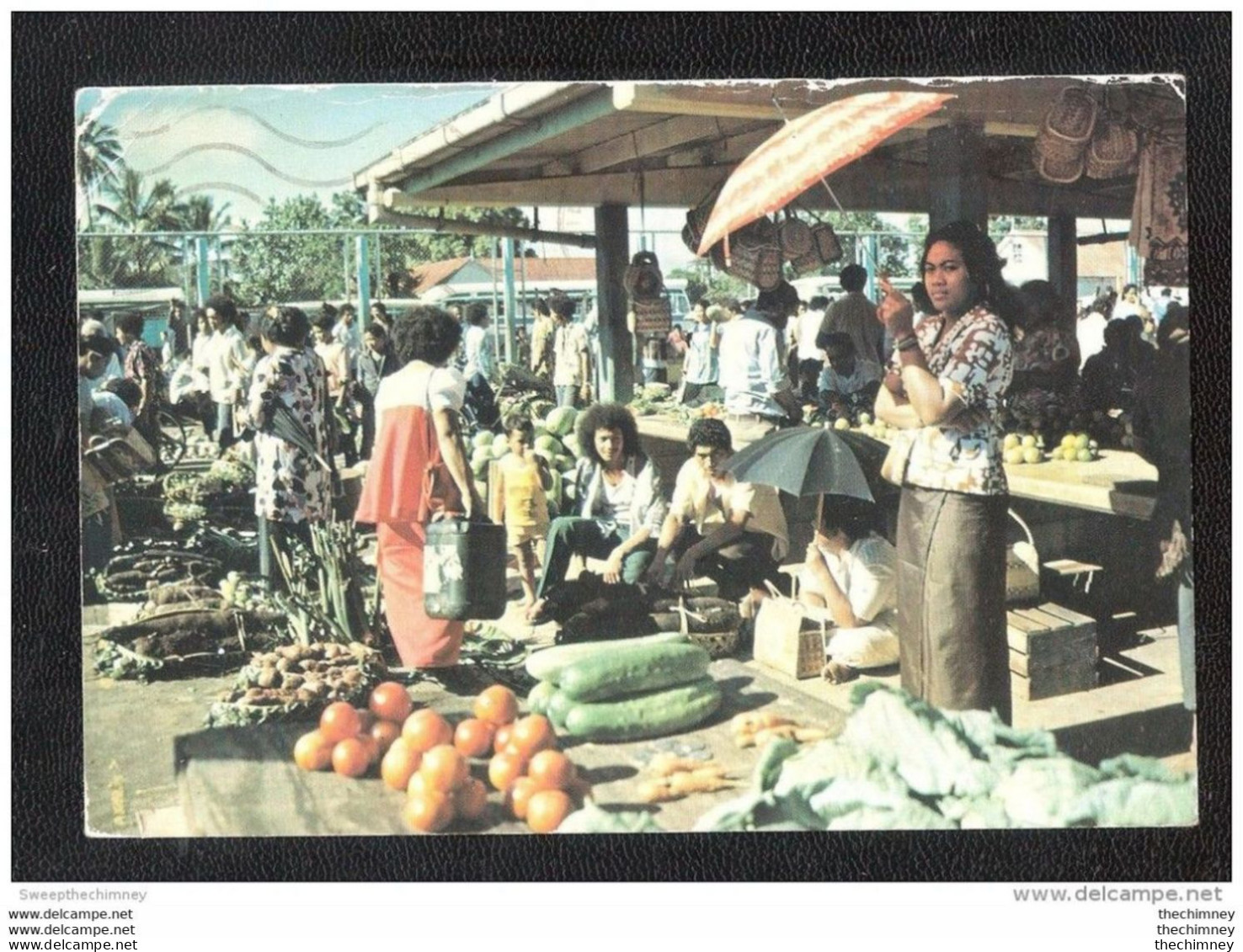 Océanie Talamahu Market , Nuku'Alofa Tonga USED WITH 1981 STAMP OF NOUVELLE CALÉDONIE New Caledonia  + AIR MAIL STICKER - Tonga