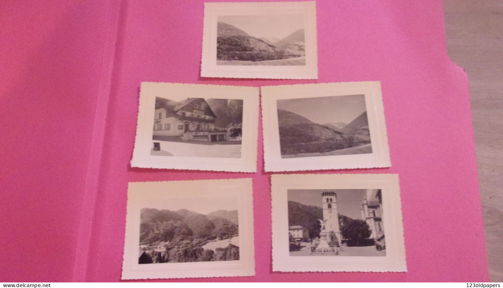 ENSEMBLE DE 5 PHOTOS AMATEUR DE 1957  Haute-Savoie  SAINT JEOIRE FAUCIGNY PLACE HOTEL DES ALPES ... - Saint-Jeoire