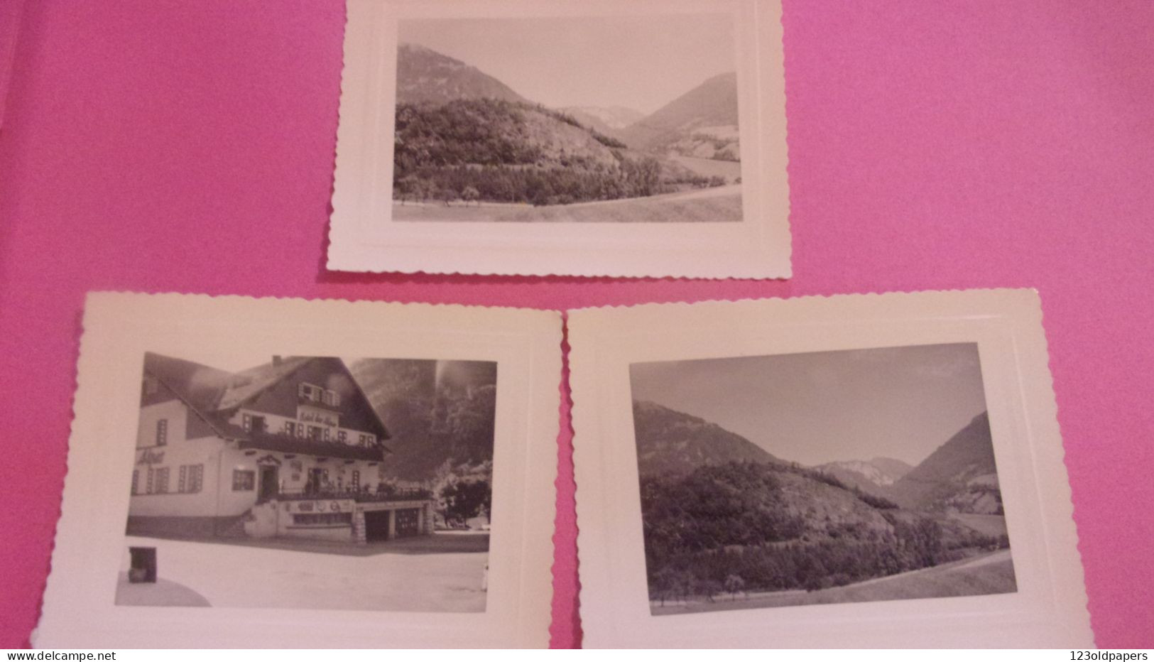 ENSEMBLE DE 5 PHOTOS AMATEUR DE 1957  Haute-Savoie  SAINT JEOIRE FAUCIGNY PLACE HOTEL DES ALPES ... - Saint-Jeoire