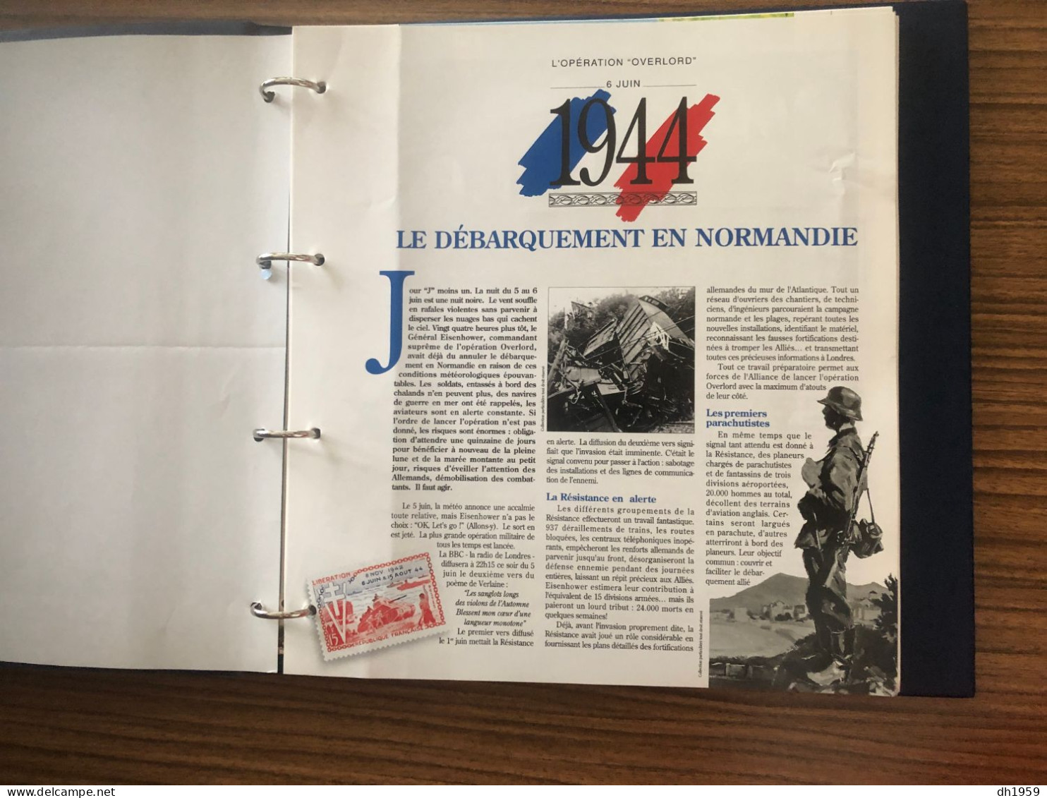 " LES ANNEES COMPLETES FRANCE " TRESOR PATRIMOINE !!!  1 RELIURE BLEU  +  FEUILLES + TIMBRES + LIBERATION DEBARQUEMENT - 1940-1949