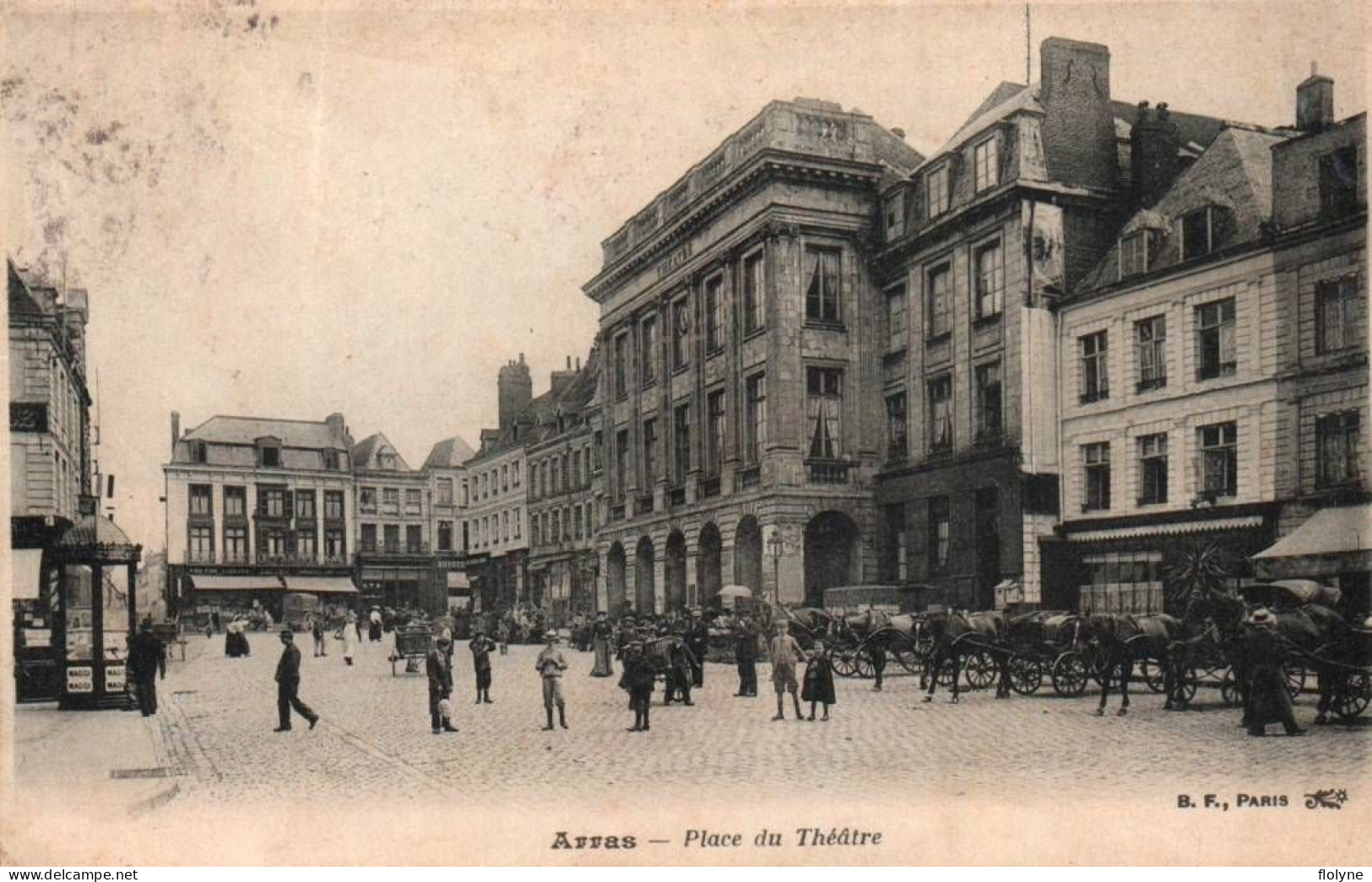 Arras - Place Du Théâtre - Kiosque à Journaux - Calais