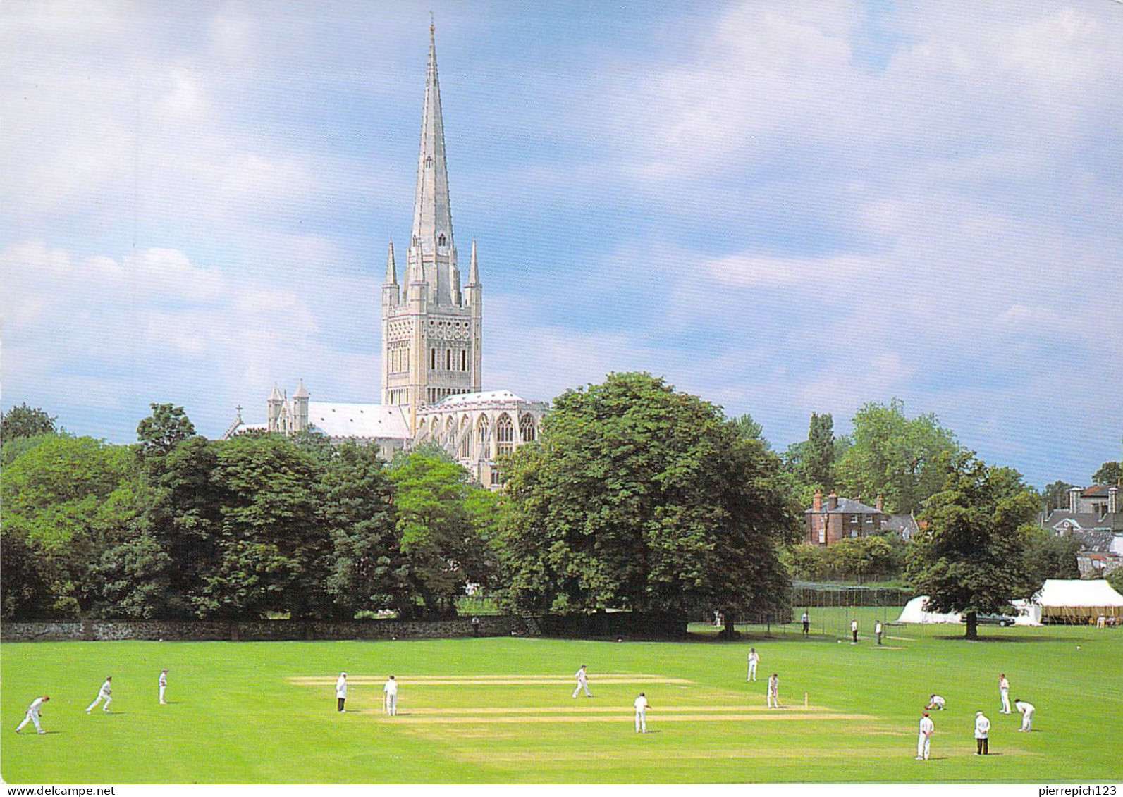 Norwich - Cathédrale Et Match De Cricket - Norwich