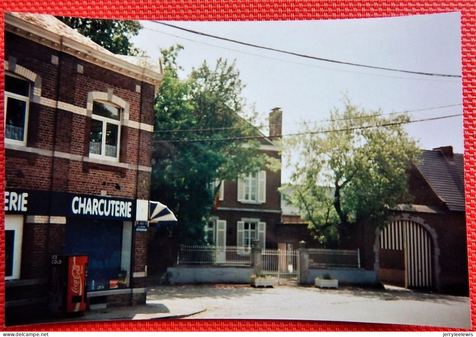 LENS-SAINT-REMY  -  Quartier De L'Eglise + Une Photo Actuelle Du Quartier - Hannut