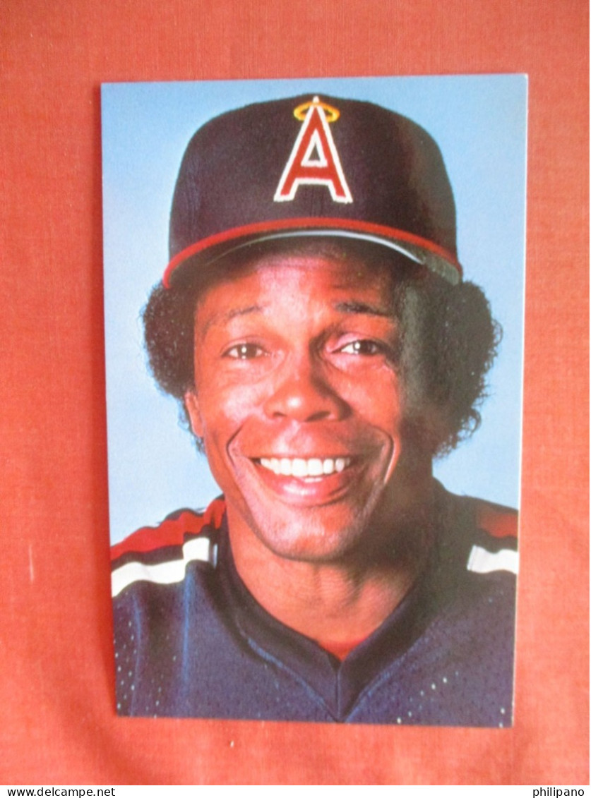 > Baseball   Rod Carew. California Angeles      Ref  6151 - Honkbal