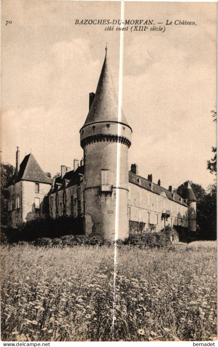 58 . BAZOCHES DU MORVAN . LE CHATEAU . ( Côté Ouest )    1911   ( Trait Blanc Pas Sur Original ) - Bazoches