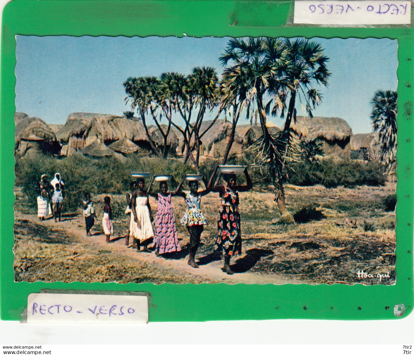 AFRIQUE EN COULEUR SUR LE CHEMIN DE LA FONTAINE - Non Classés