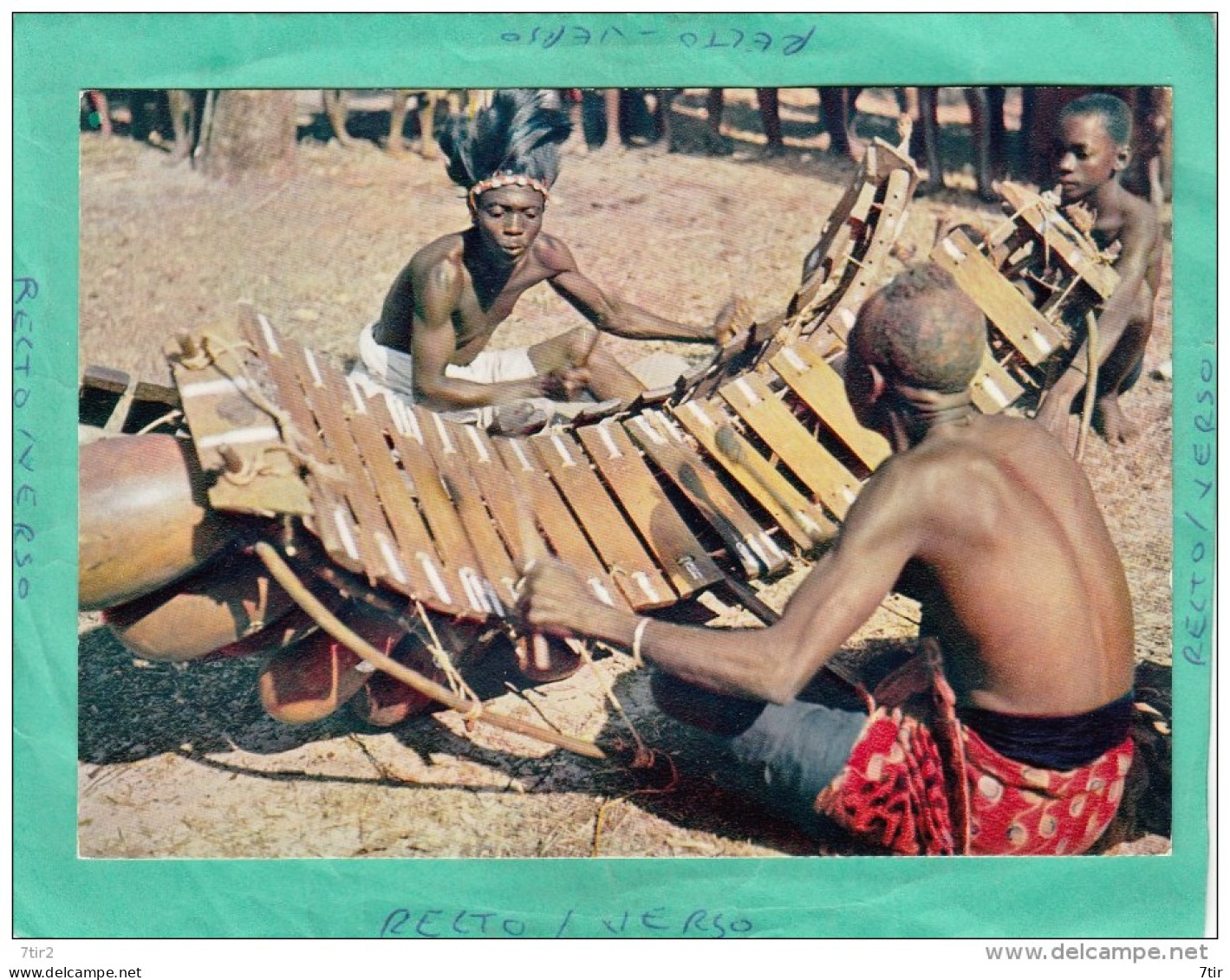 AFRIQUE EN COULEUR JOUEURS DE BALAFONS - Non Classés