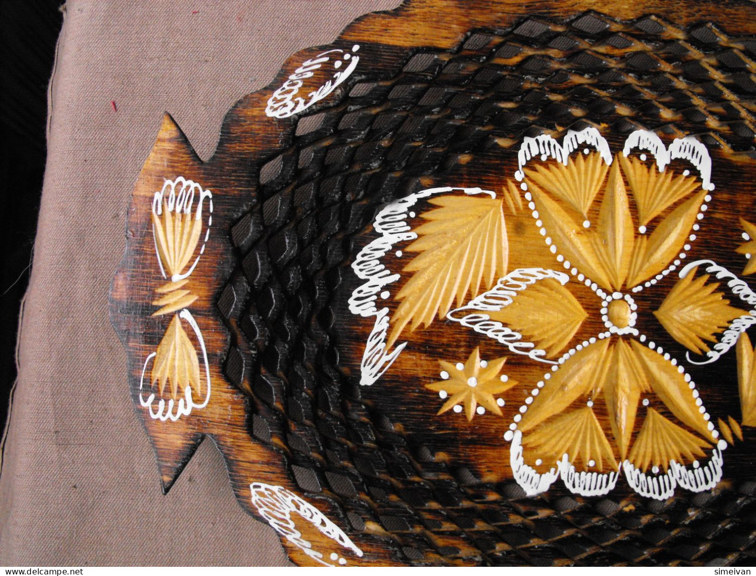 Vintage Hand Carved And Painted Wooden Plate For Home Décor #0645 - Assiettes