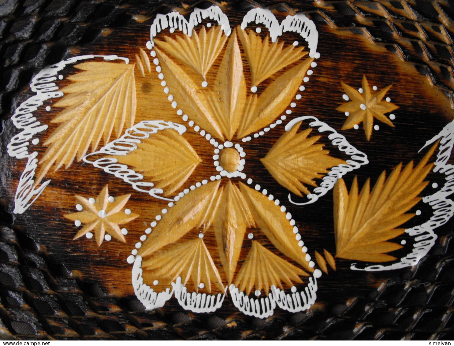 Vintage Hand Carved And Painted Wooden Plate For Home Décor #0645 - Assiettes