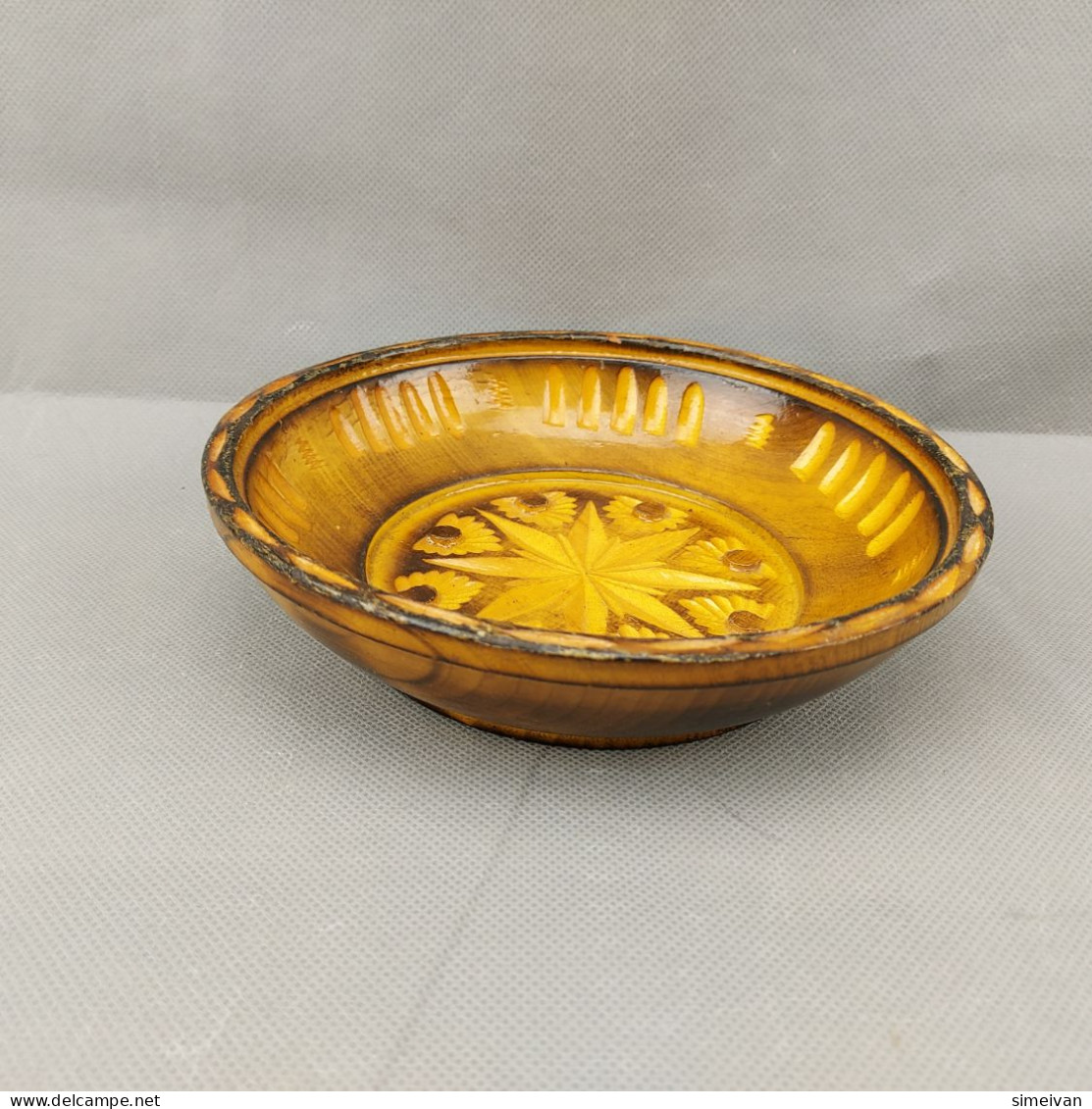 Vintage Hand Carved And Painted Wooden Bowl For Home Décor 18cm #0649 - Teller