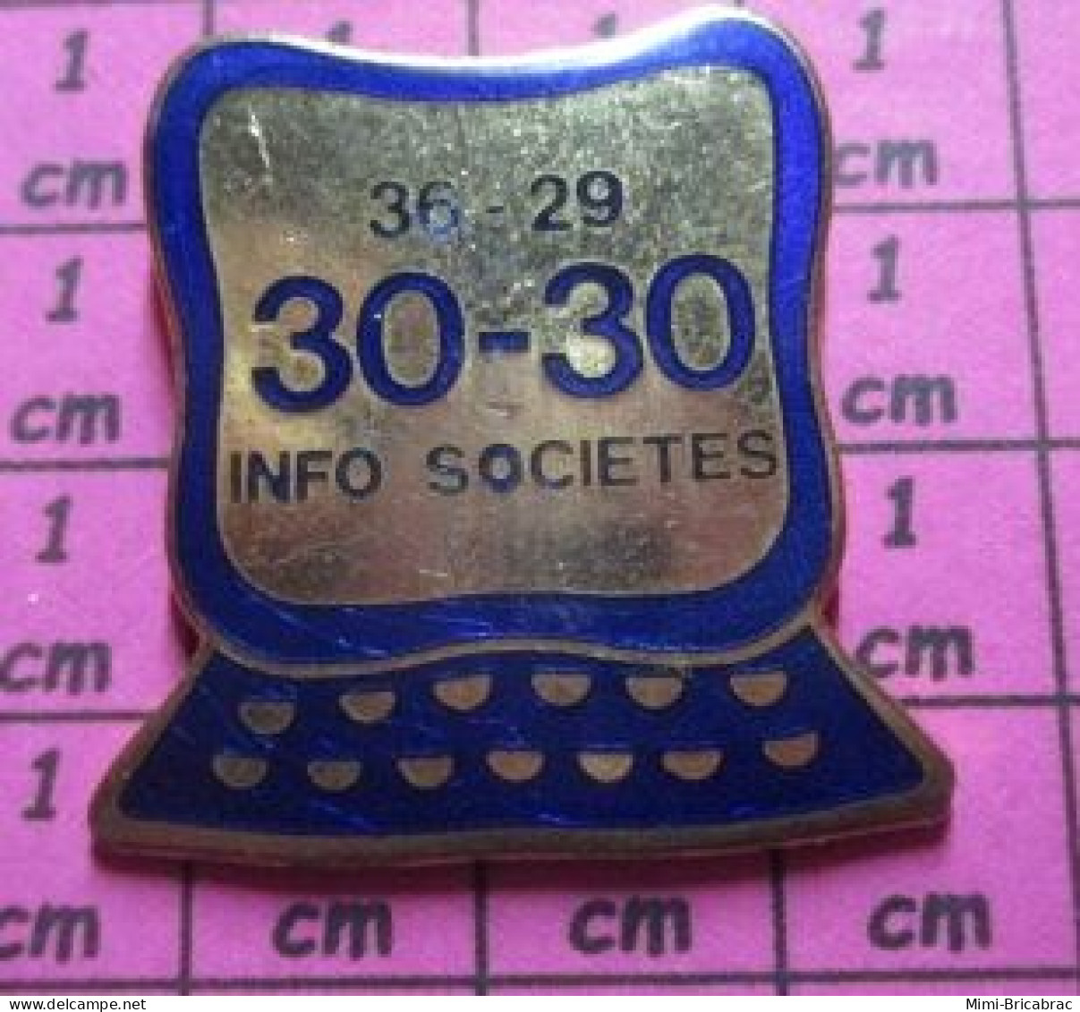 119  Pin's Pins / Beau Et Rare / INFORMATIQUE / MINITEL BLEU ET OR 36-29 30-30 INFO SOCIETES - Informatique