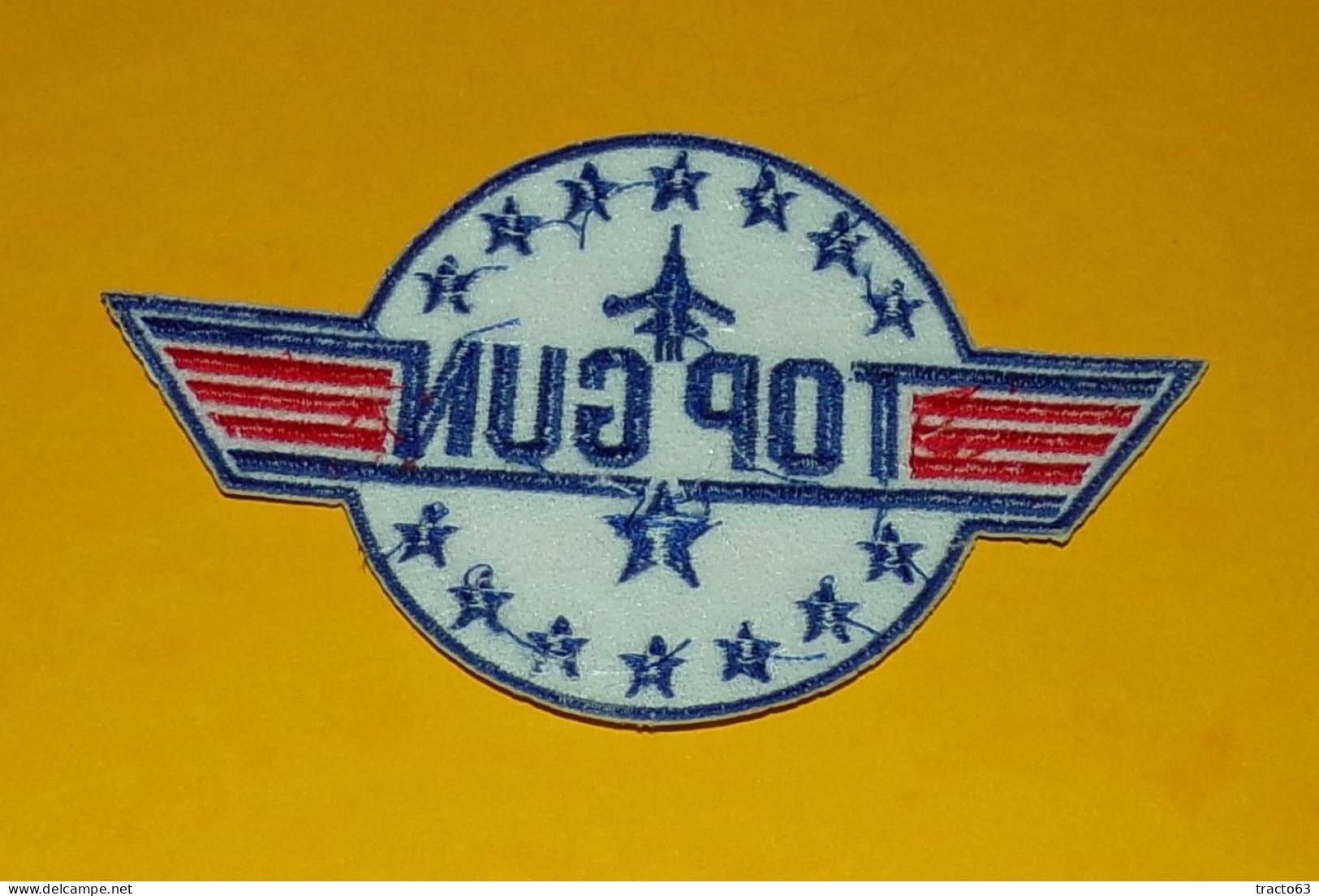 TISSU PATCH : TOP GUN , DIAMETRE 9 CM , BON ETAT VOIR PHOTO . POUR TOUT RENSEIGNEMENT ME CONTACTER. REGARDEZ MES AUTRES - Patches