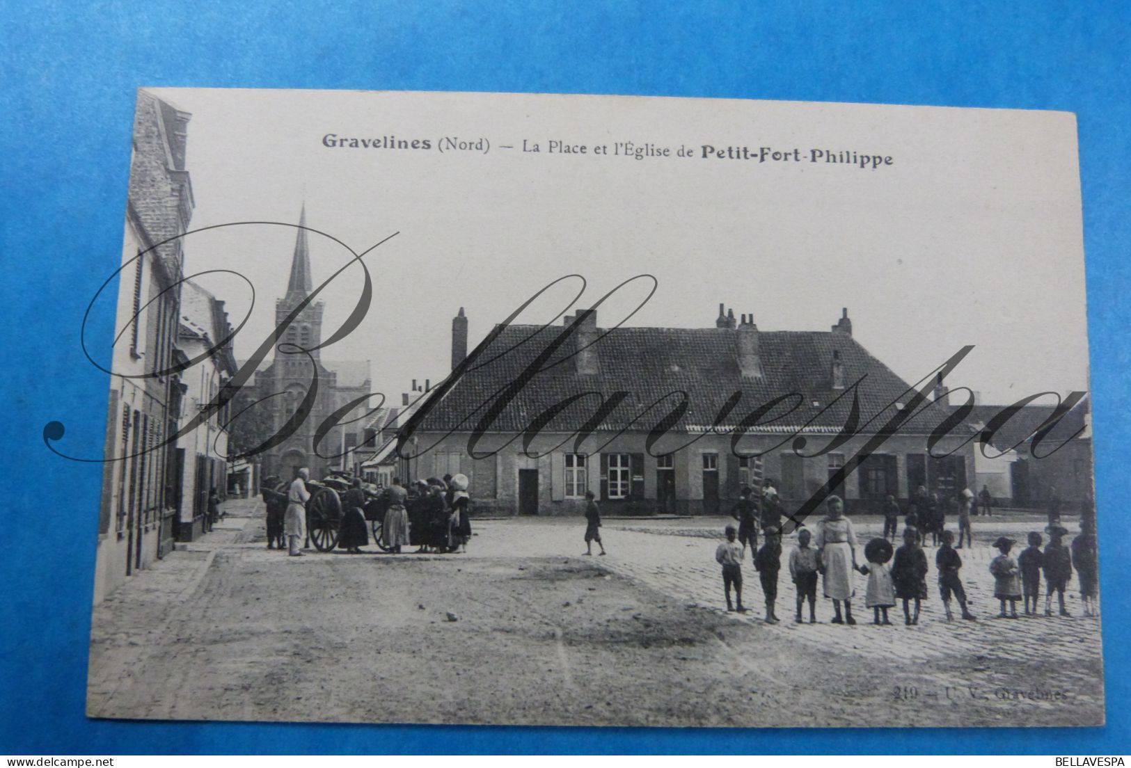 Gravelines Nord D59 La Place Et Eglise De Petit-Fort-Philippe - Tramways